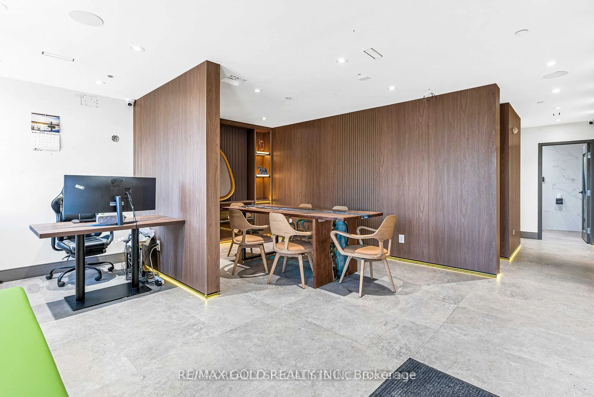 173 Advance Boulevard, #57