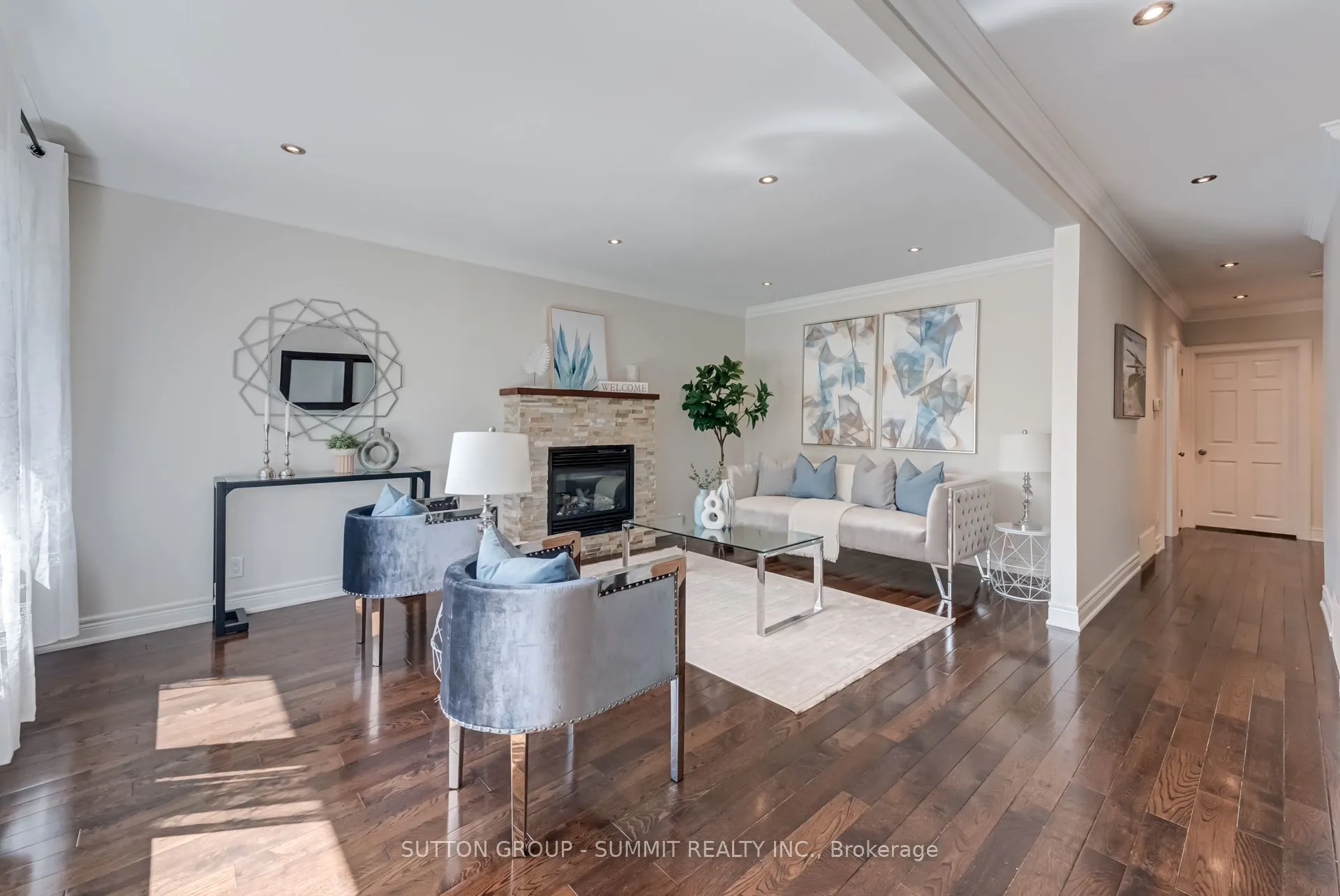 47 Rayside Drive S