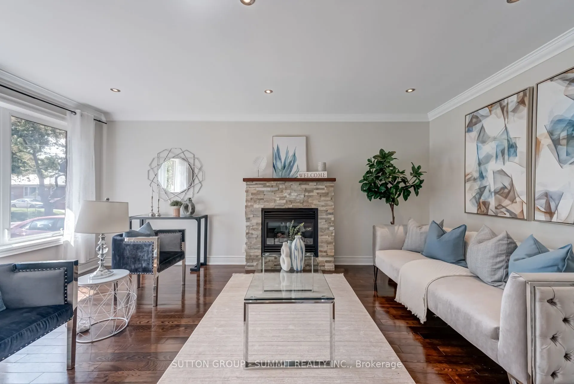 47 Rayside Drive S