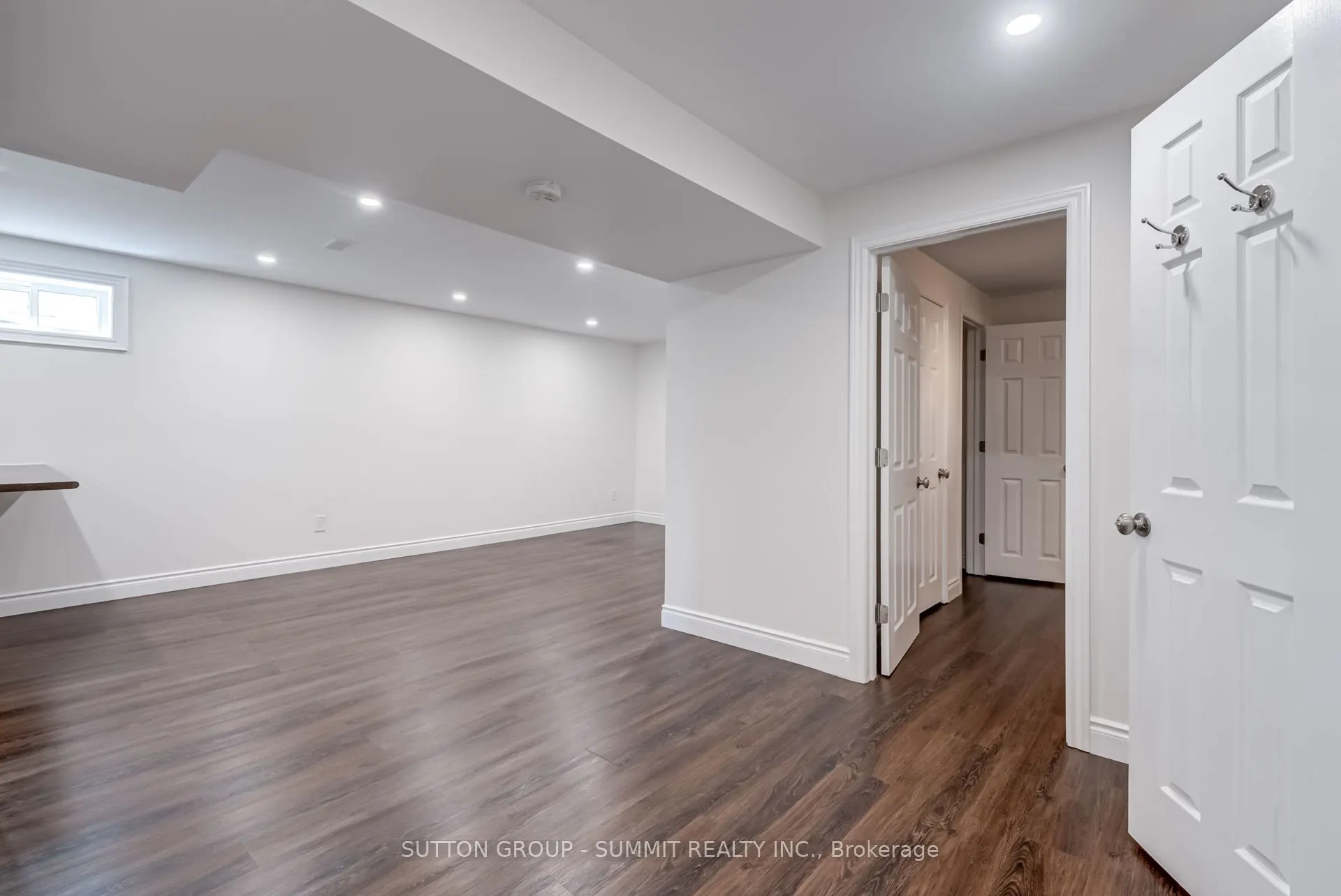 47 Rayside Drive S