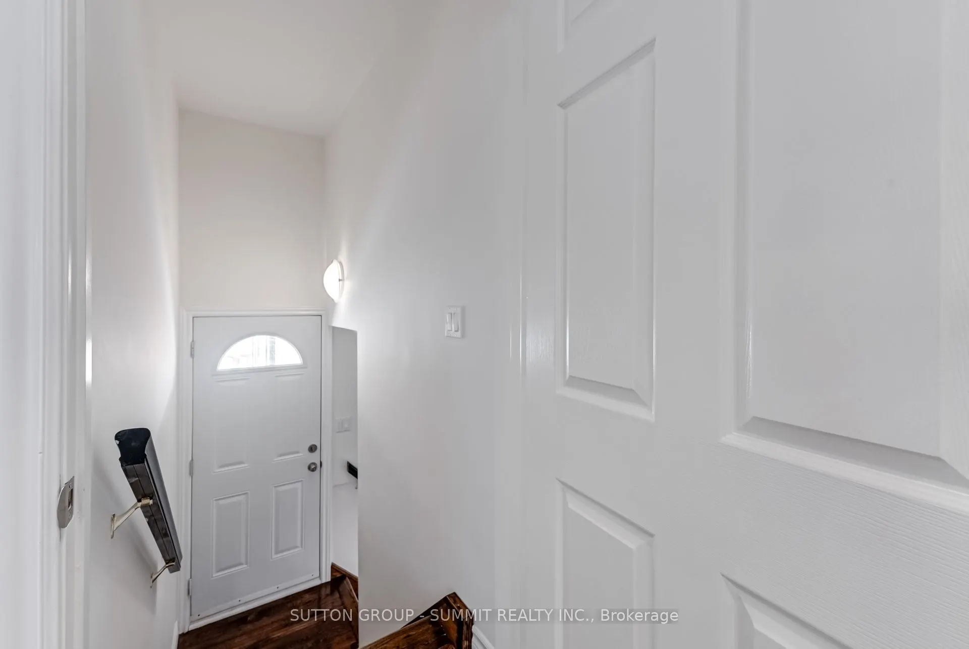 47 Rayside Drive S