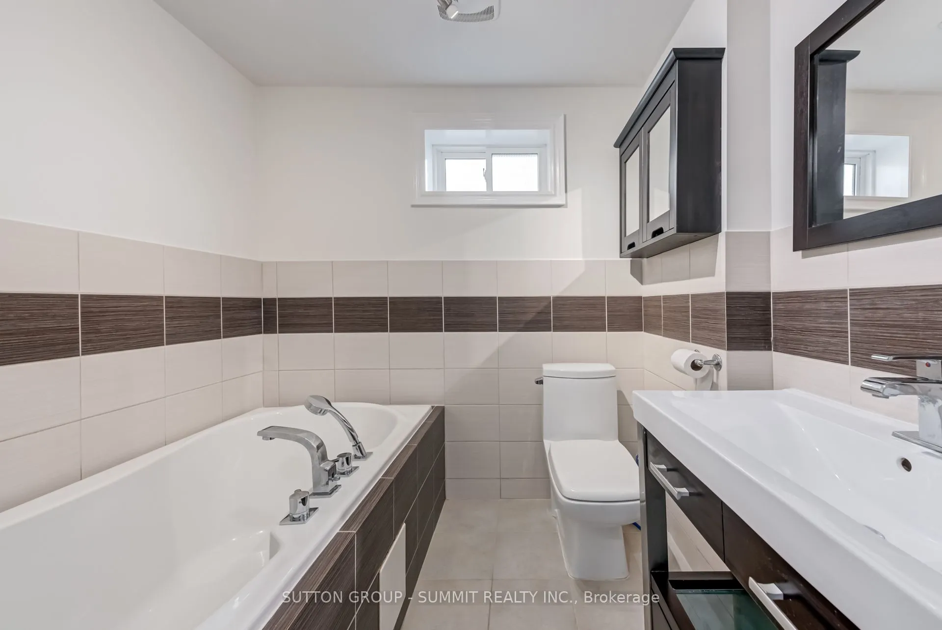 47 Rayside Drive S