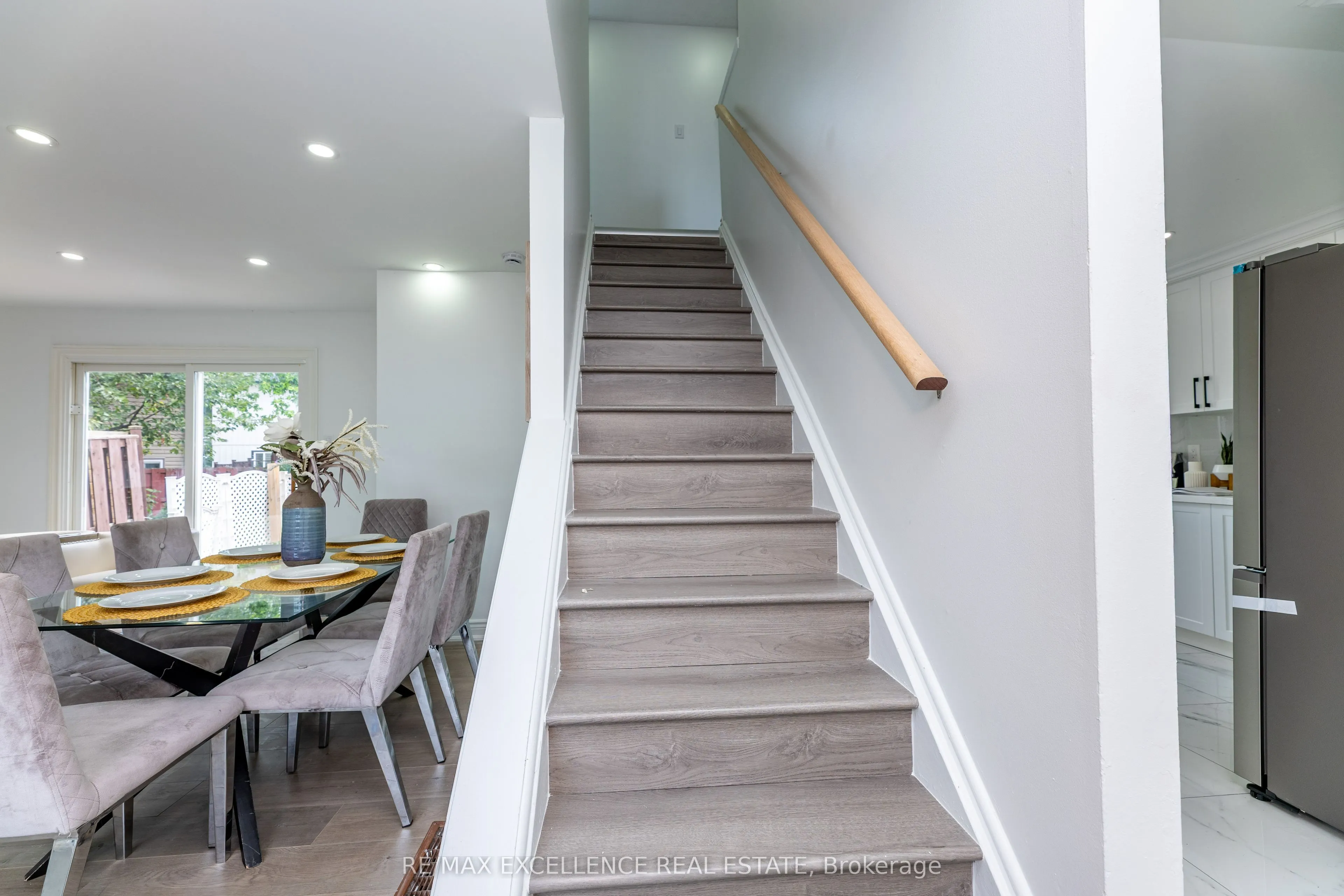 20 Hedgeson Court