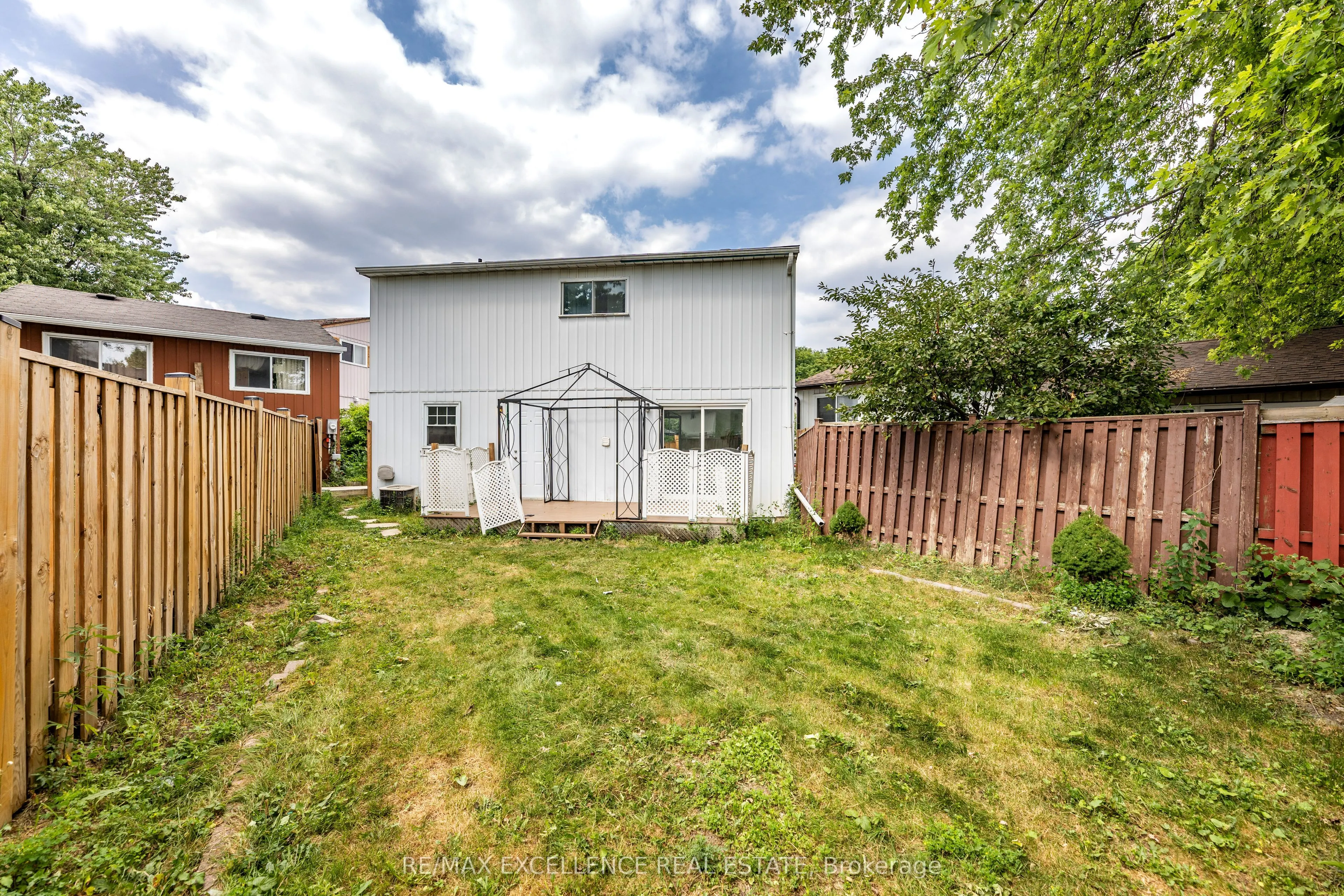 20 Hedgeson Court