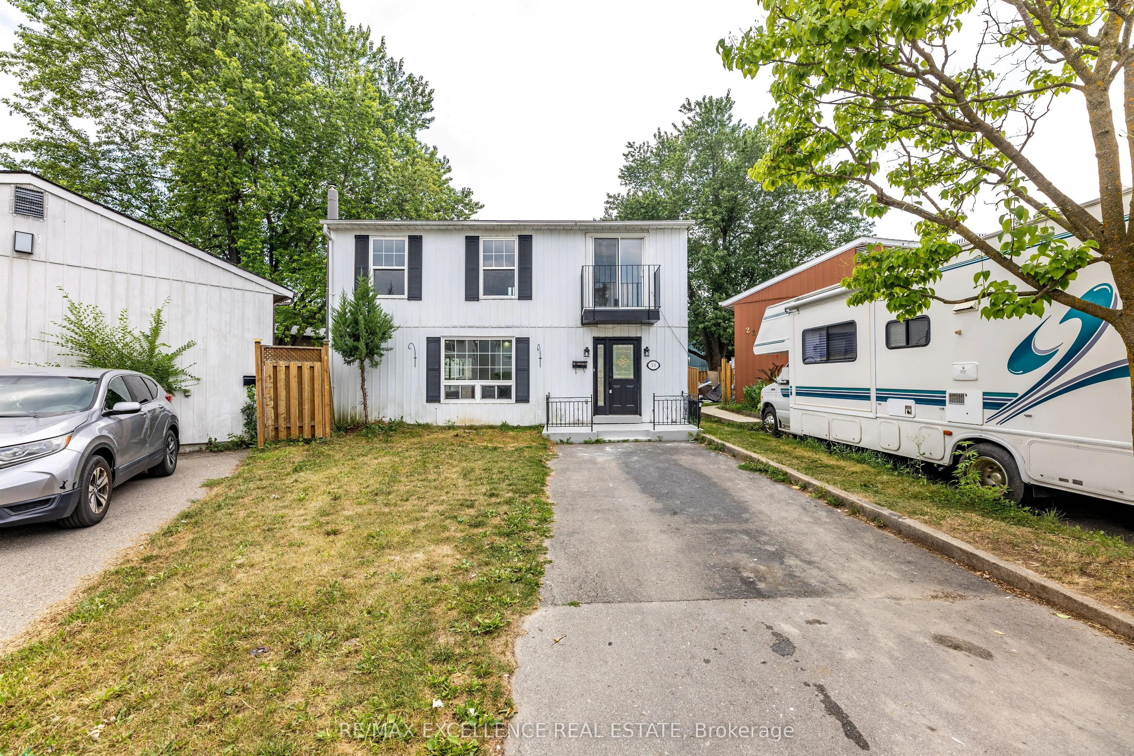 20 Hedgeson Court
