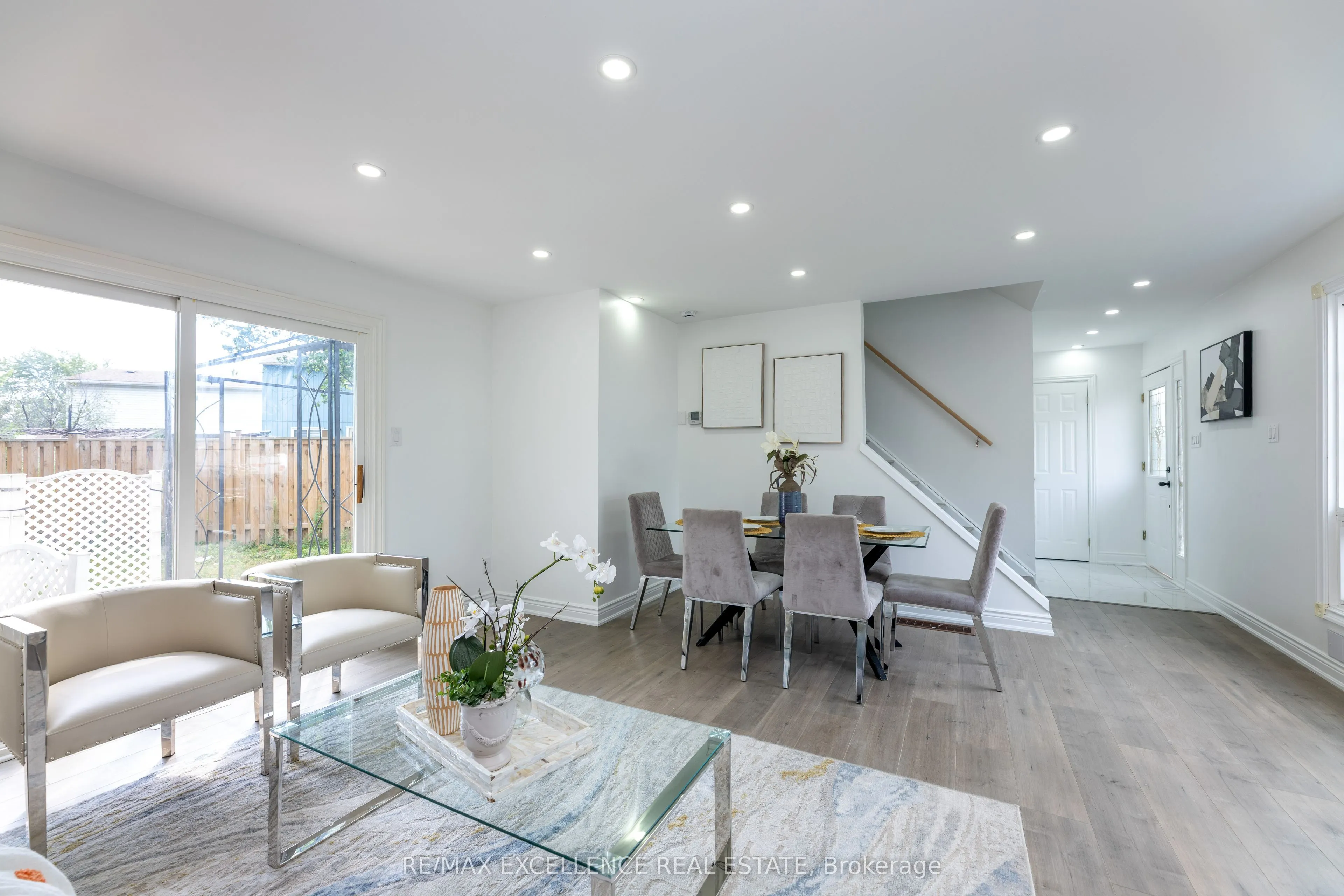 20 Hedgeson Court