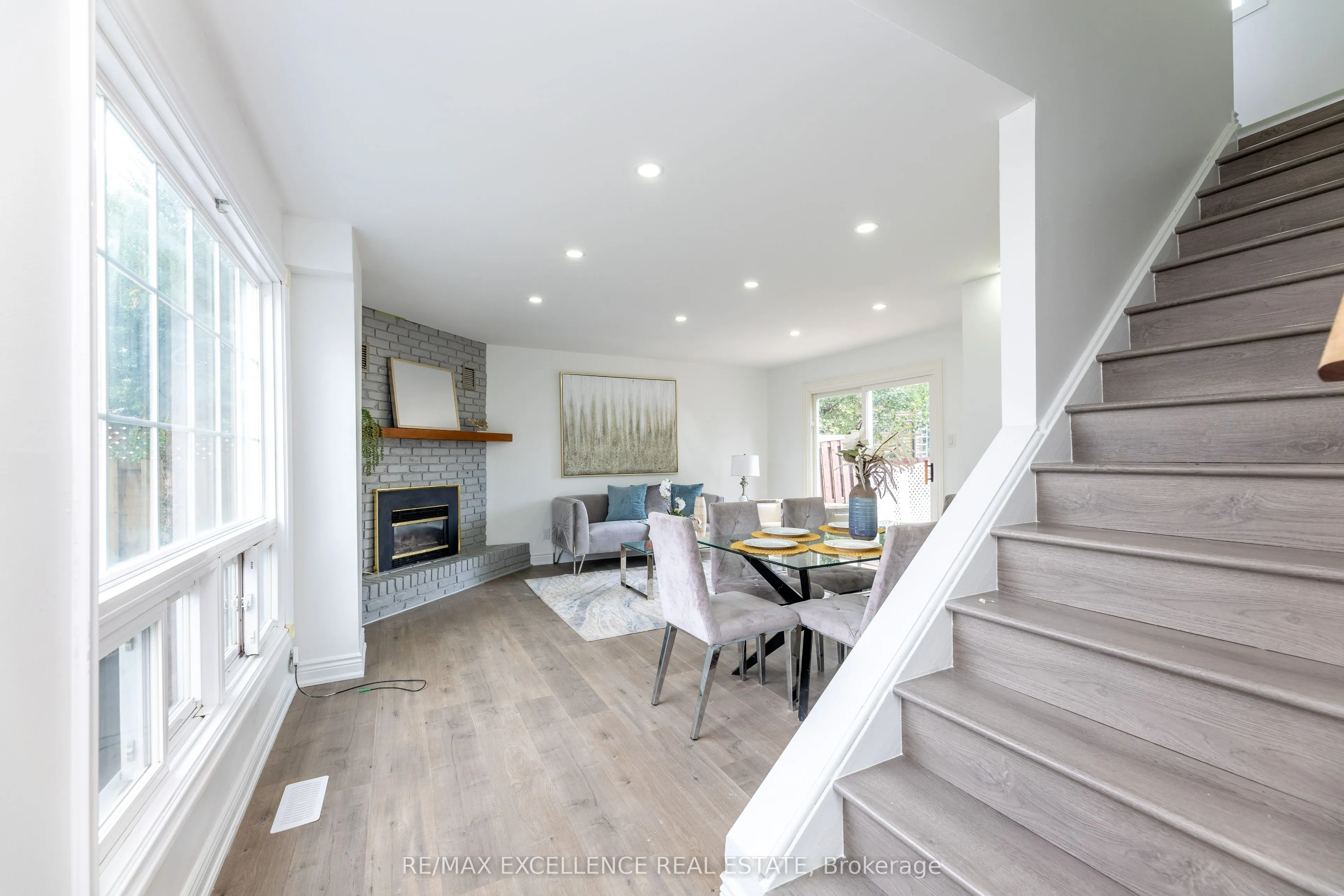 20 Hedgeson Court
