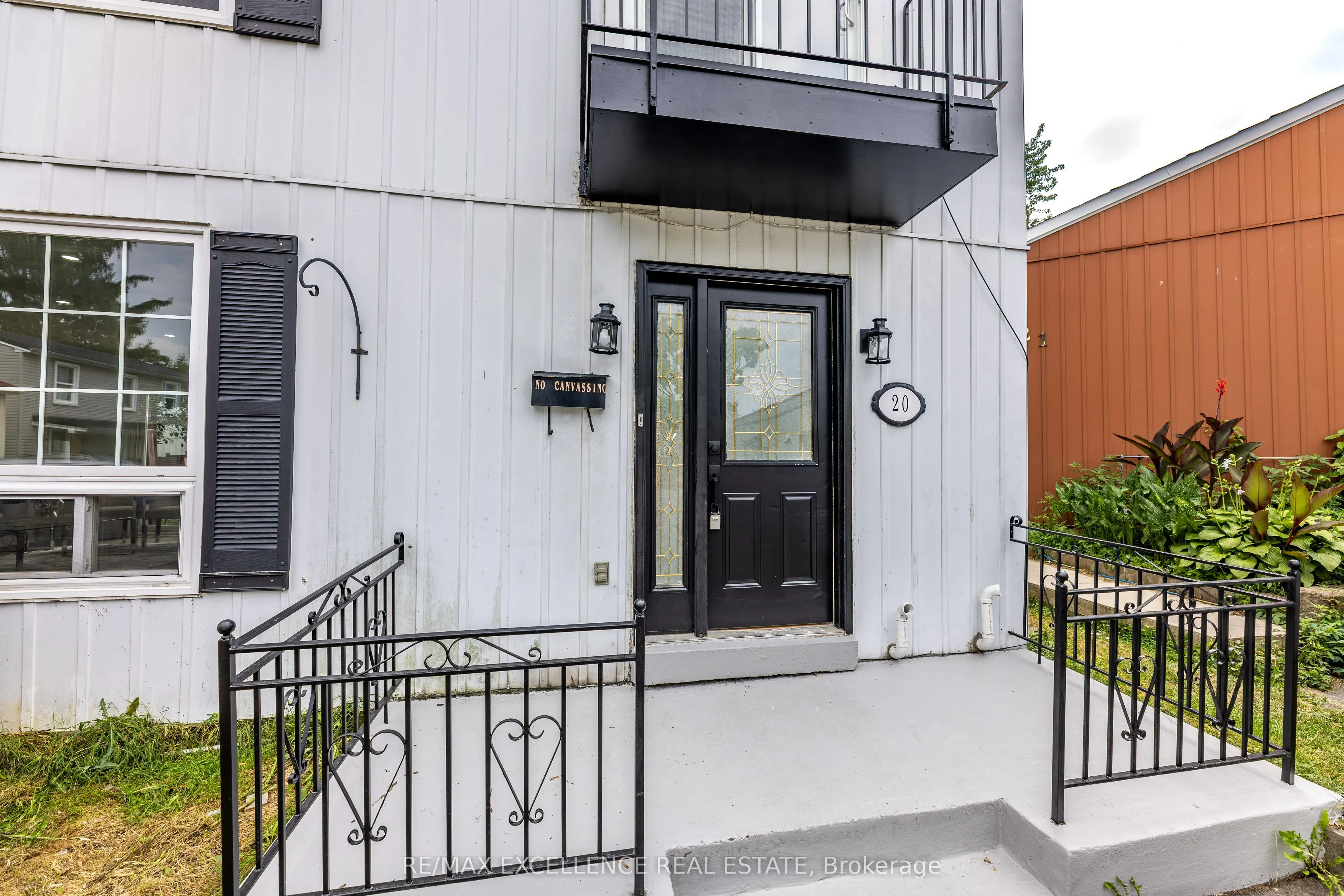 20 Hedgeson Court