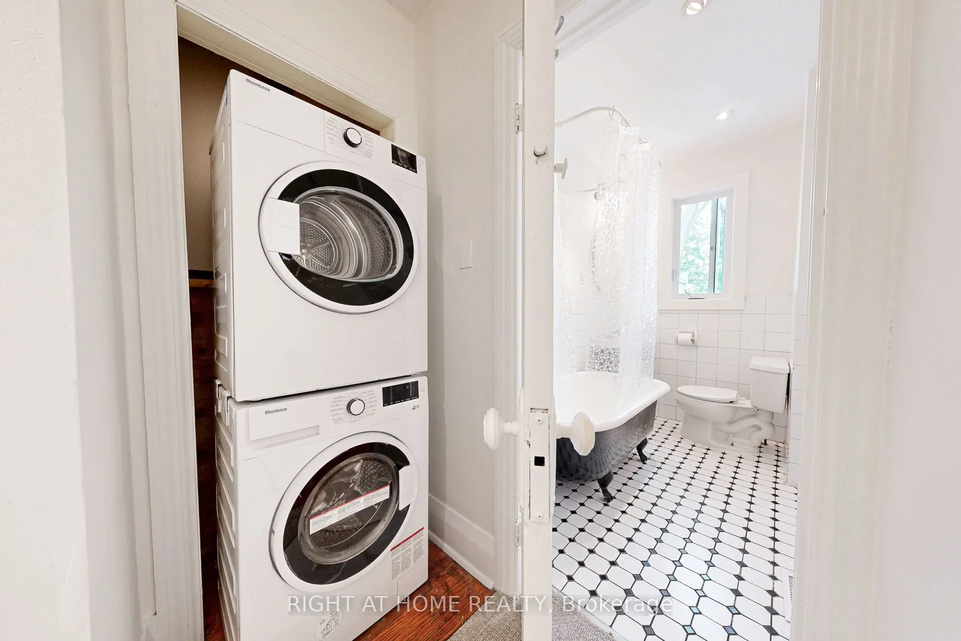 28 Pearson Avenue, #Upper