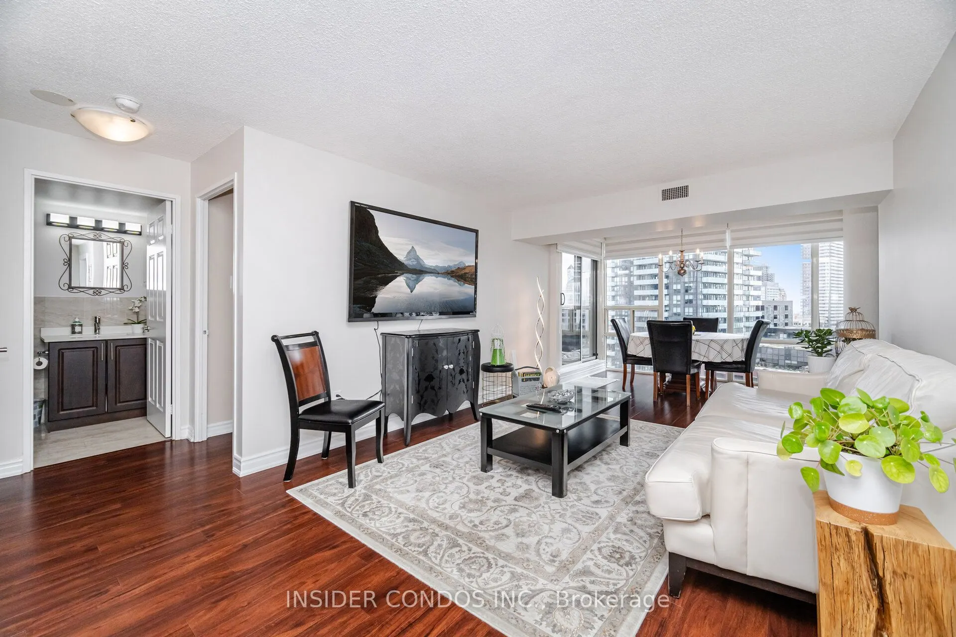 350 Rathburn Road, #1402