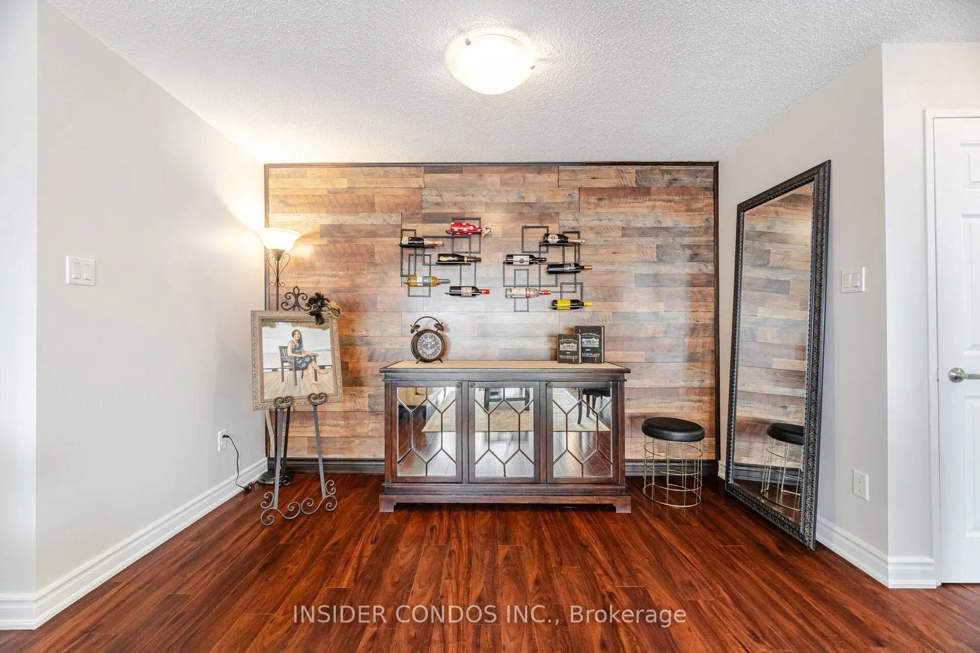 350 Rathburn Road, #1402