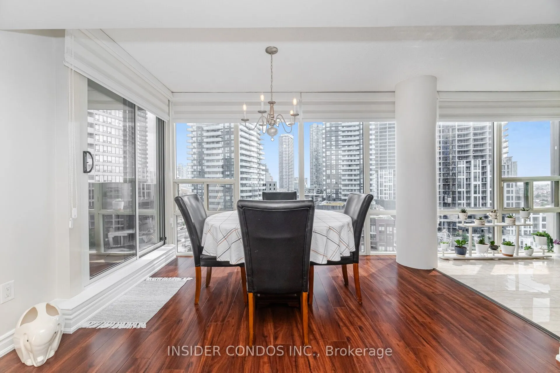 350 Rathburn Road, #1402