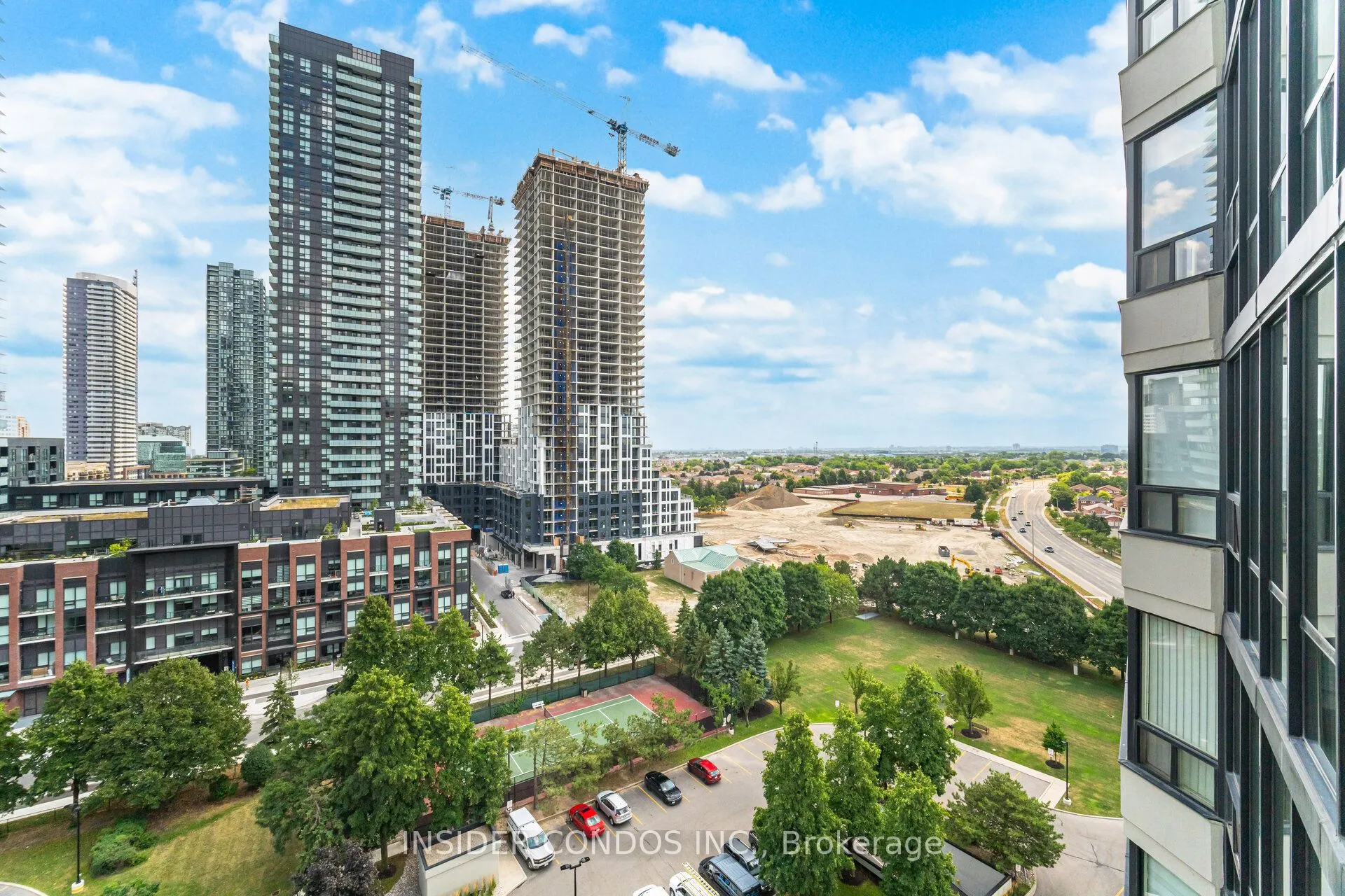 350 Rathburn Road, #1402