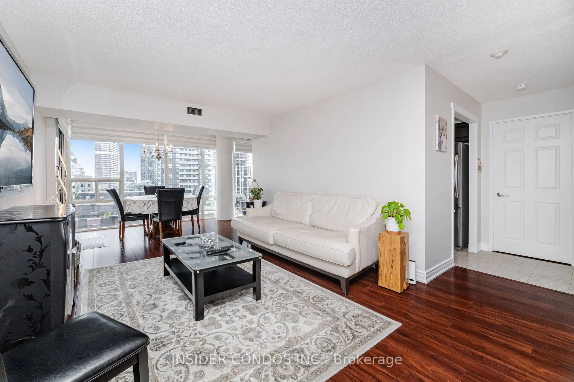350 Rathburn Road, #1402