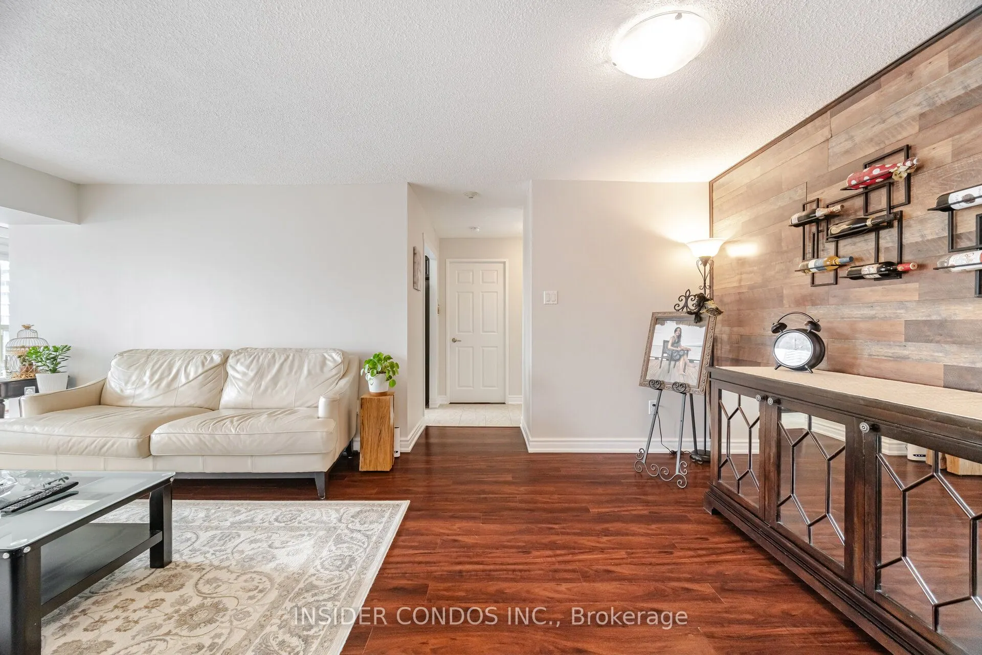 350 Rathburn Road, #1402
