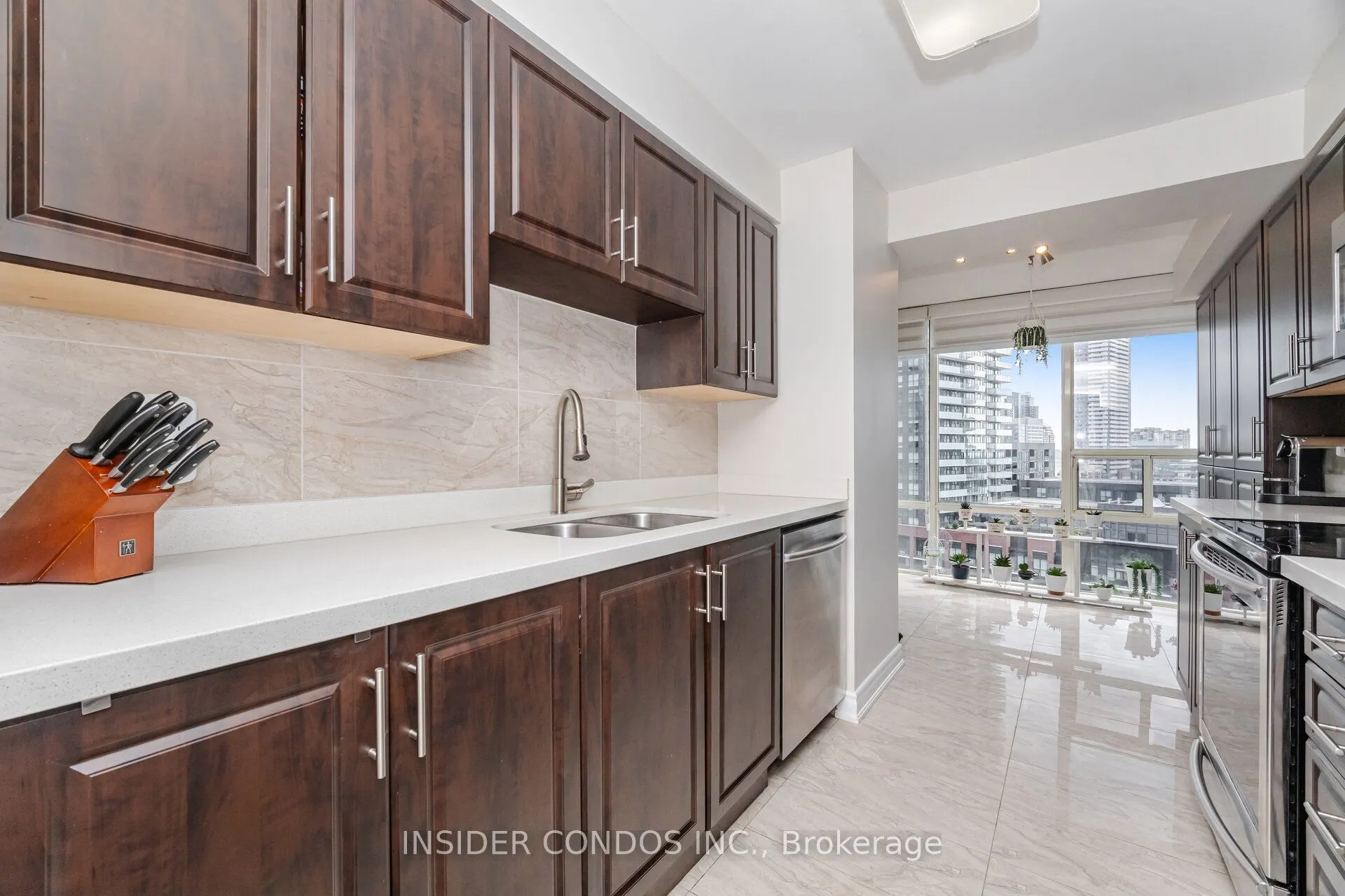 350 Rathburn Road, #1402