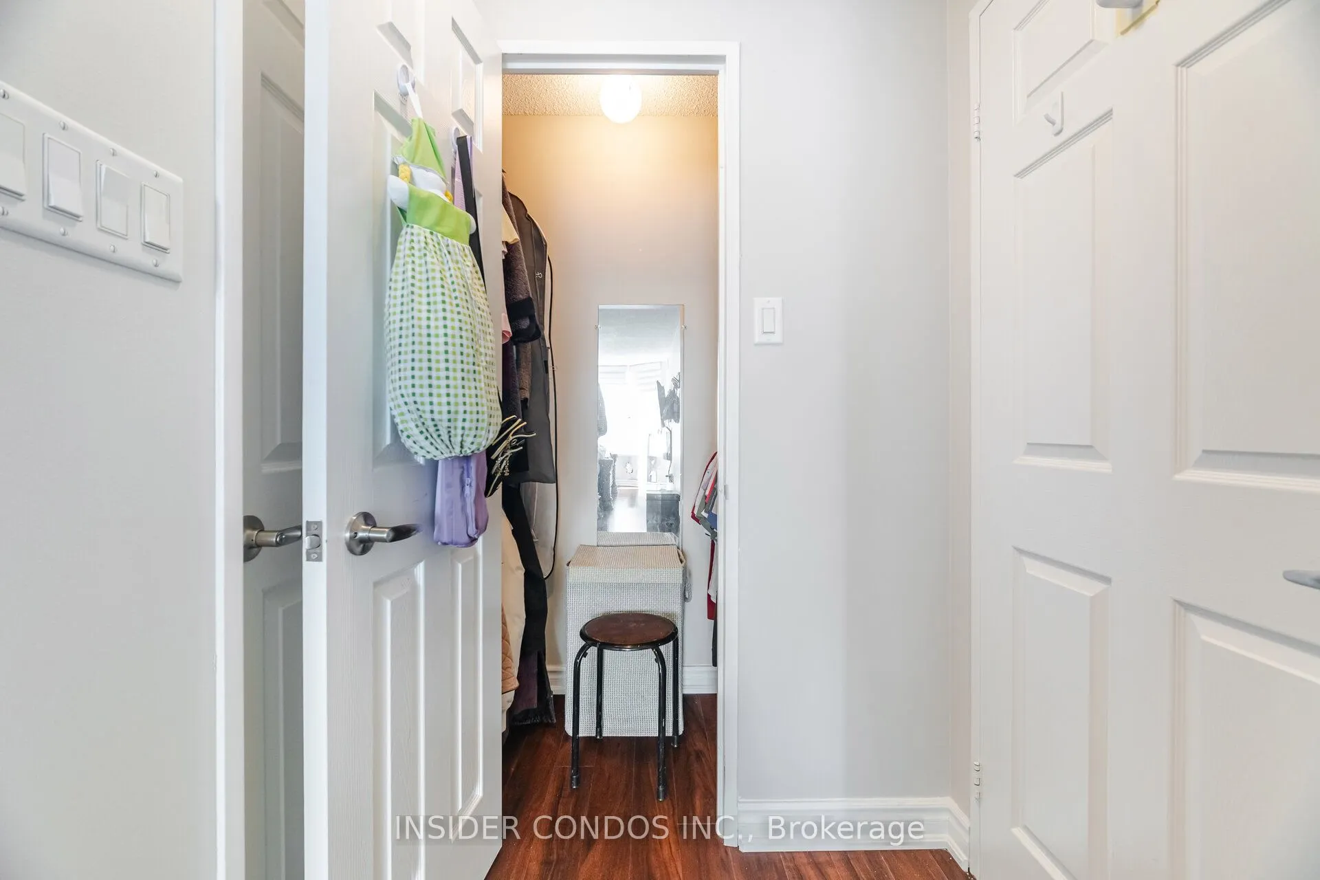 350 Rathburn Road, #1402