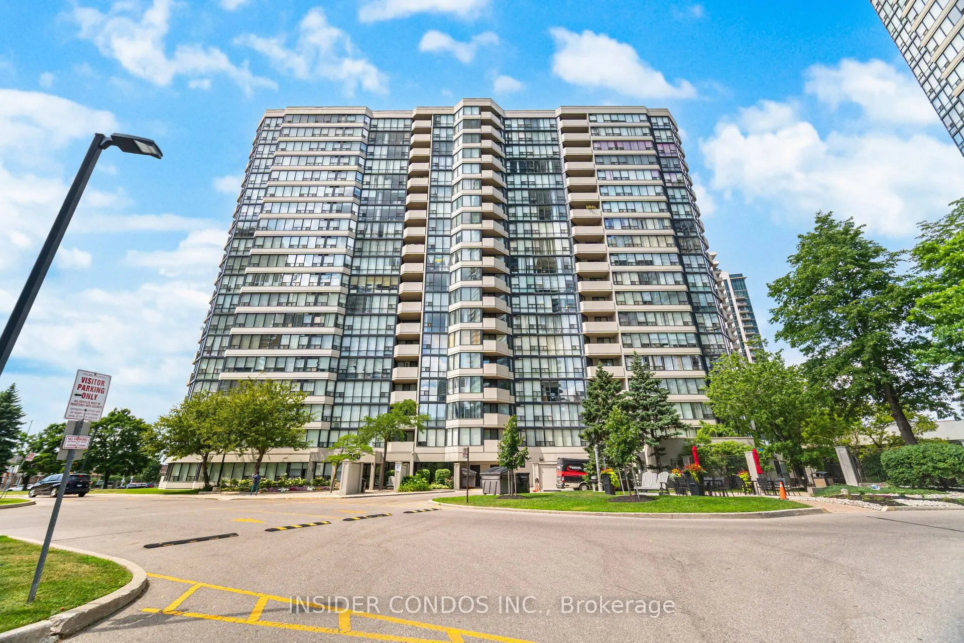 350 Rathburn Road, #1402