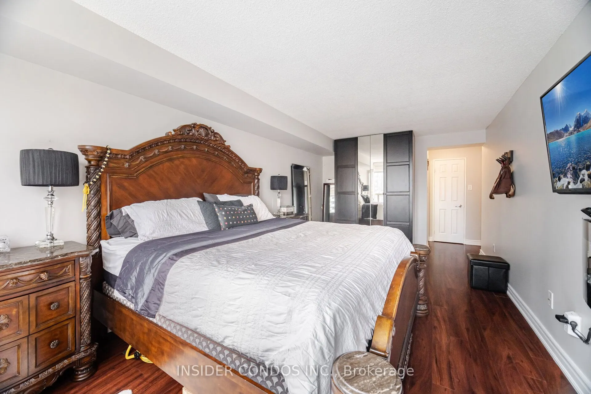 350 Rathburn Road, #1402