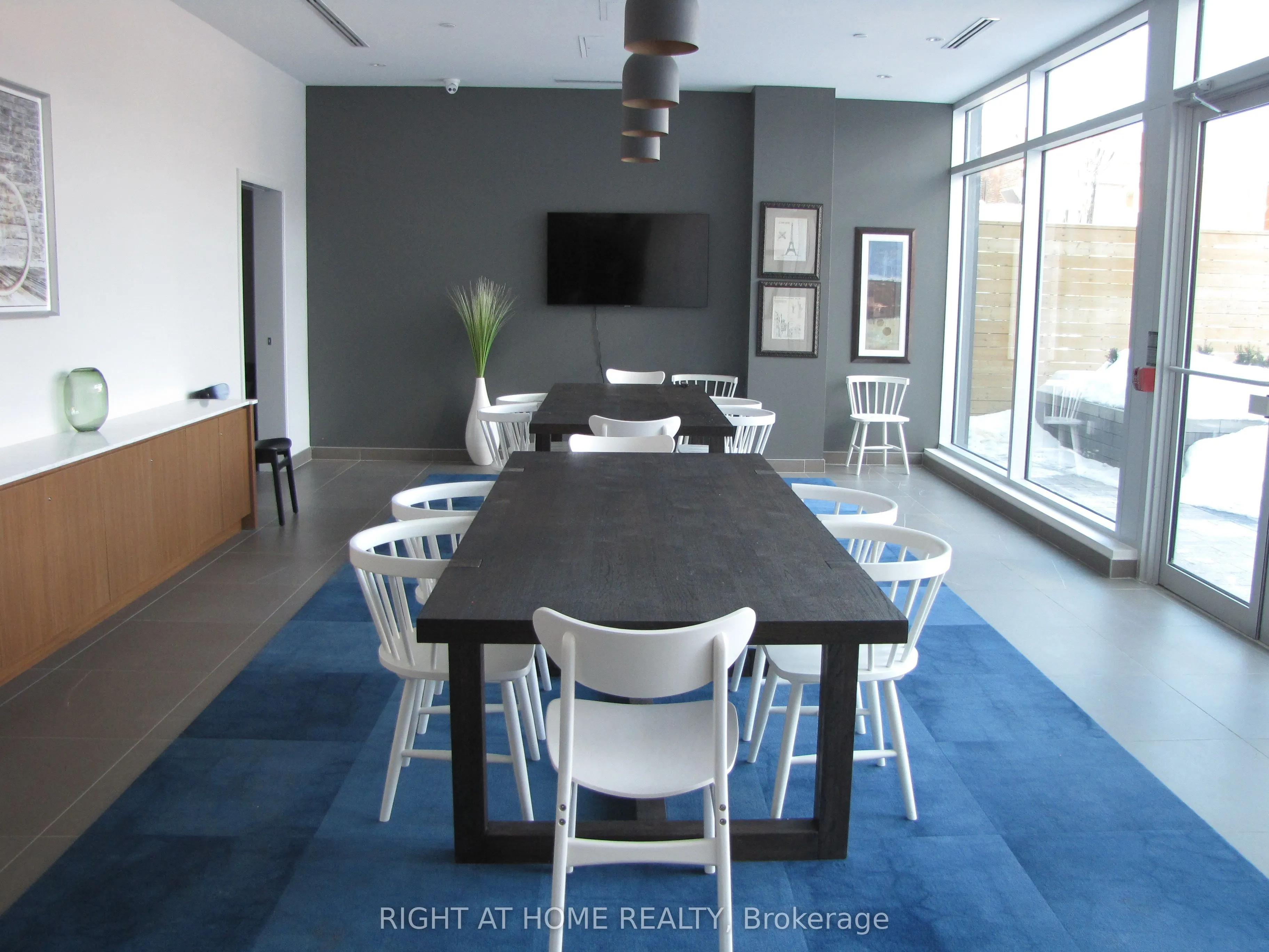 385 Osler Street, #212