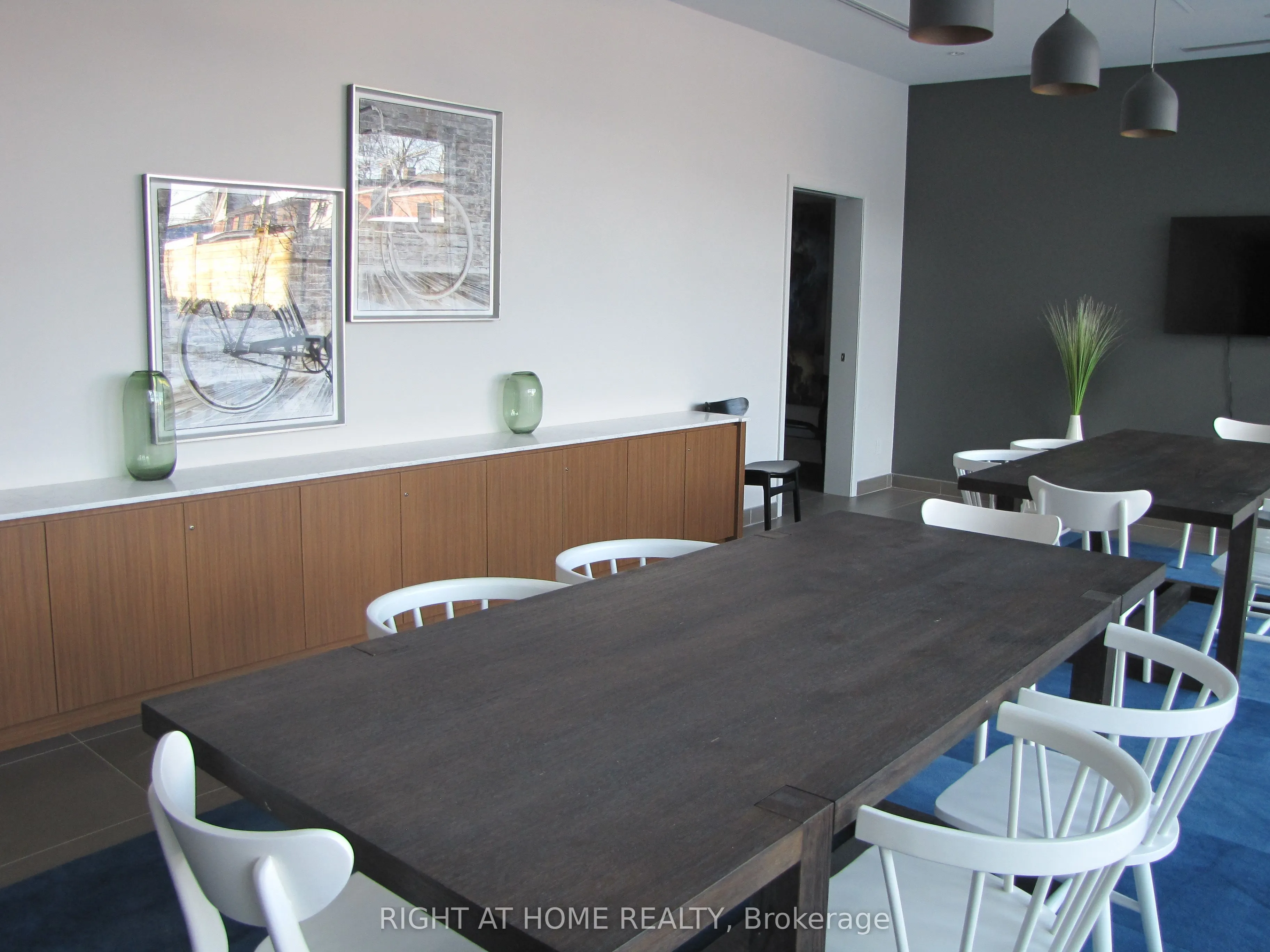 385 Osler Street, #212