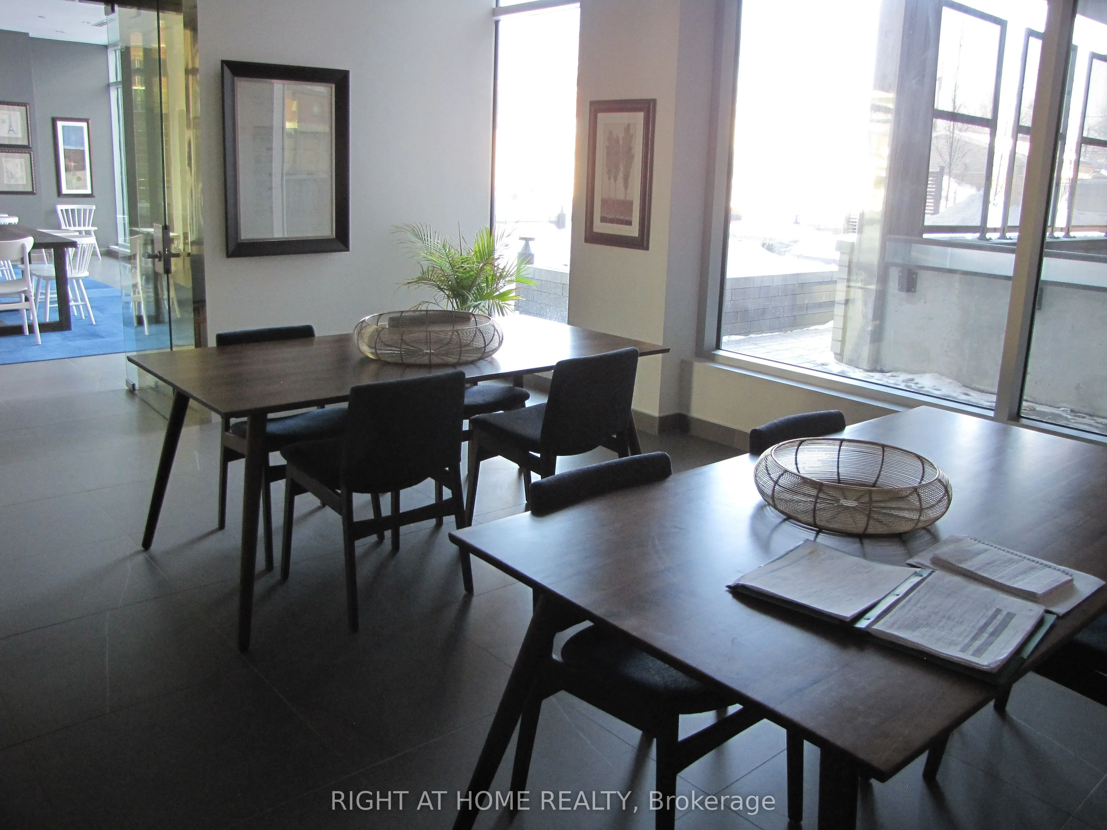 385 Osler Street, #212