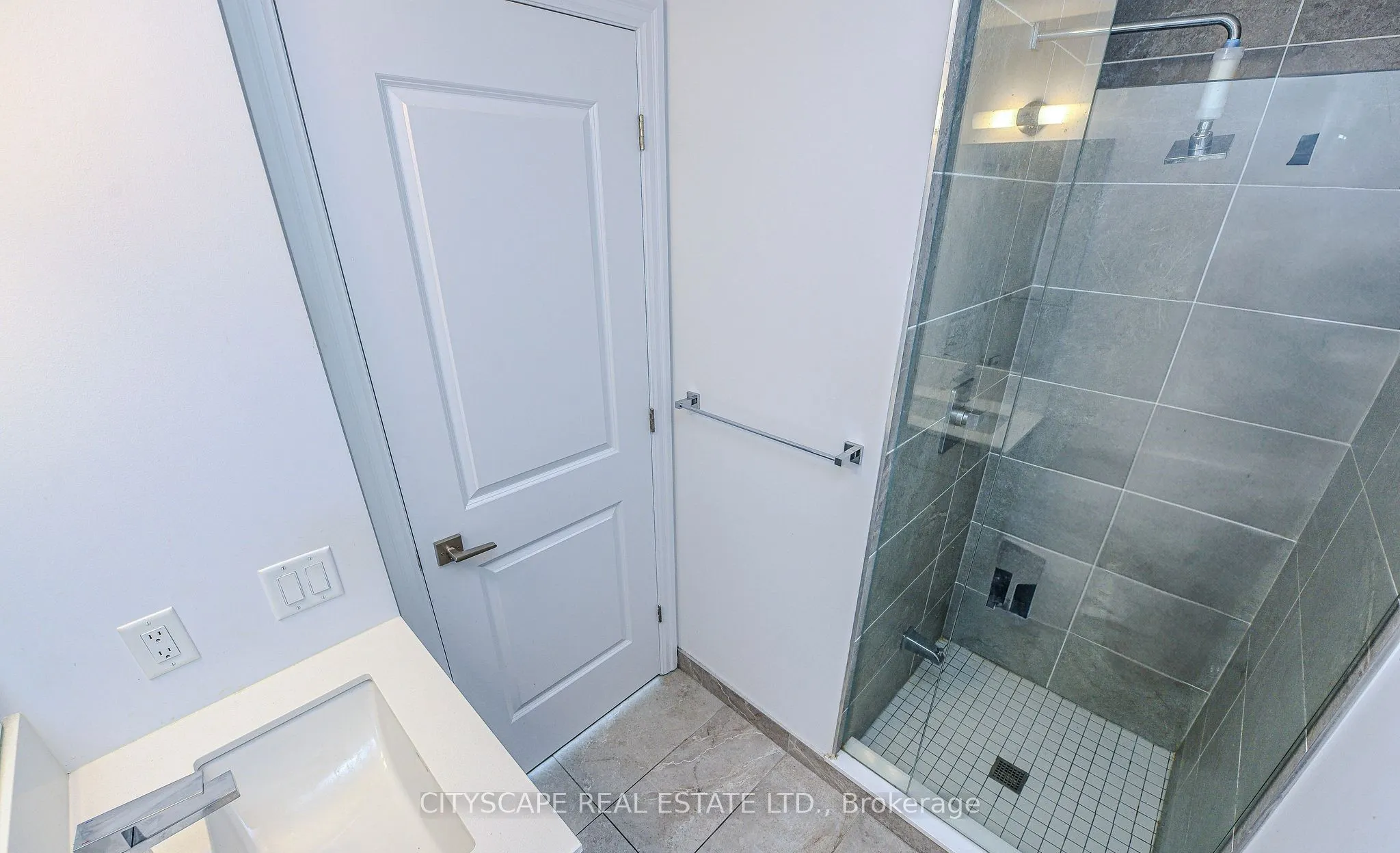 36 Elm Drive, #2505