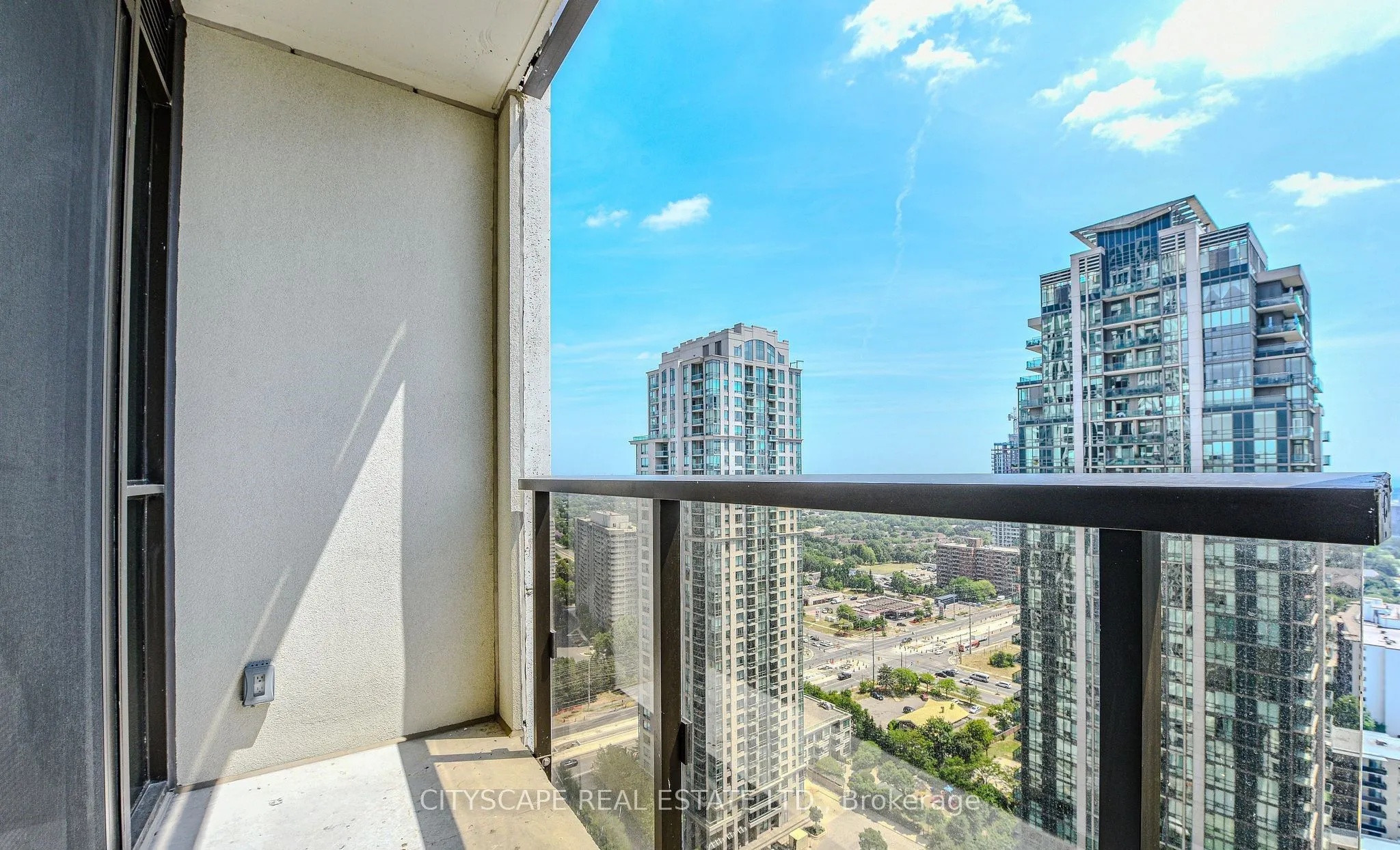 36 Elm Drive, #2505