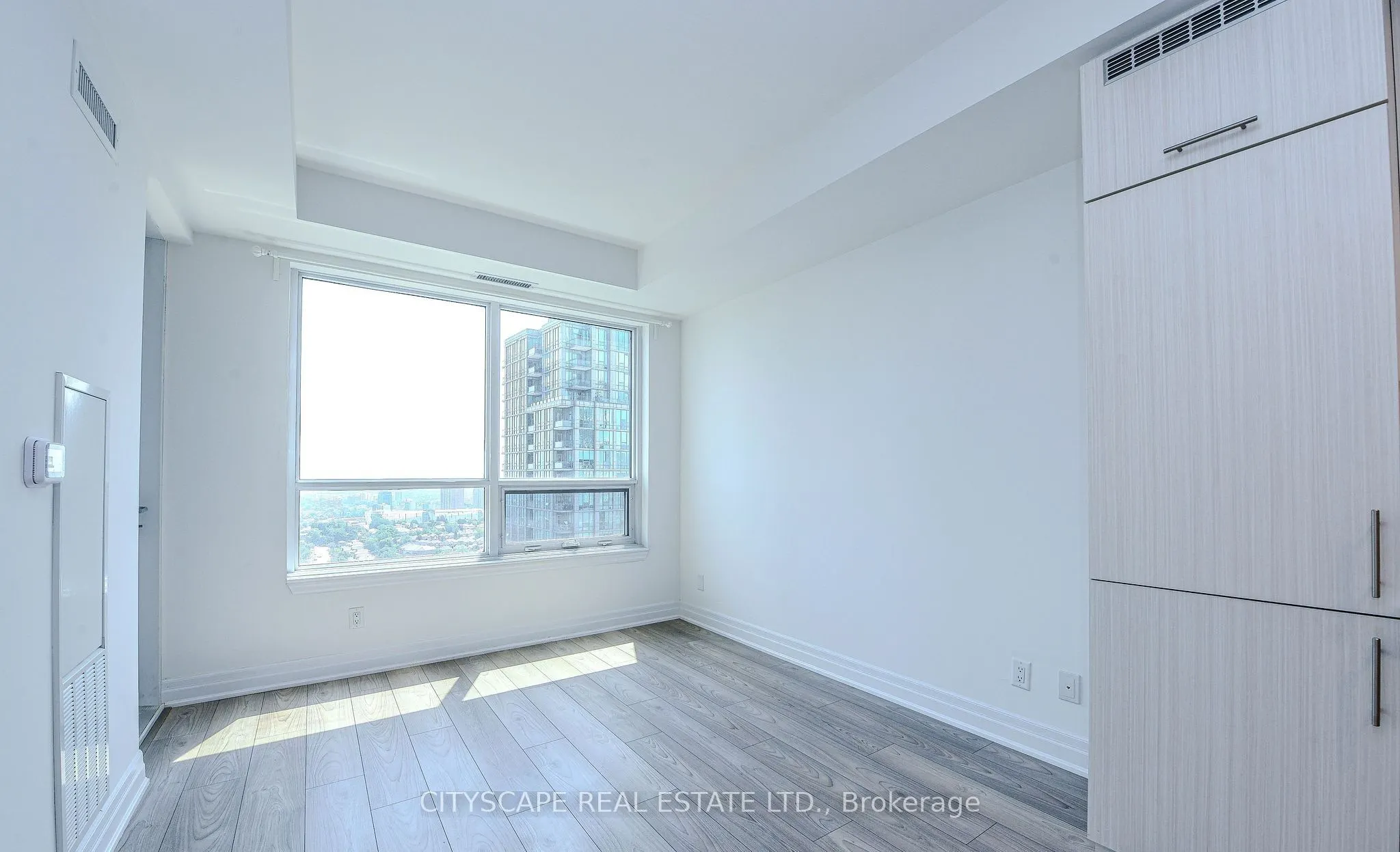 36 Elm Drive, #2505