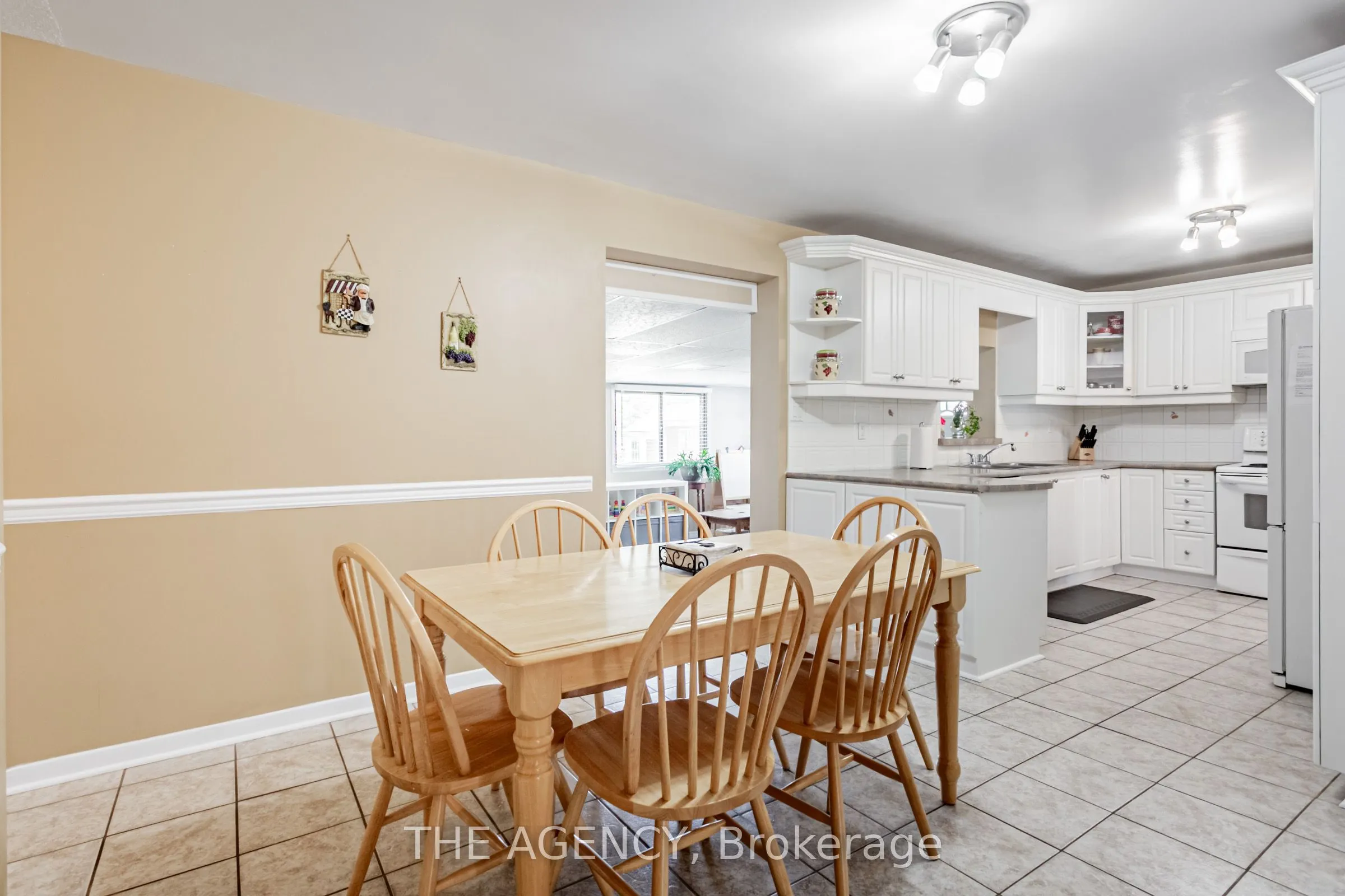 84 Blackthorn Lane