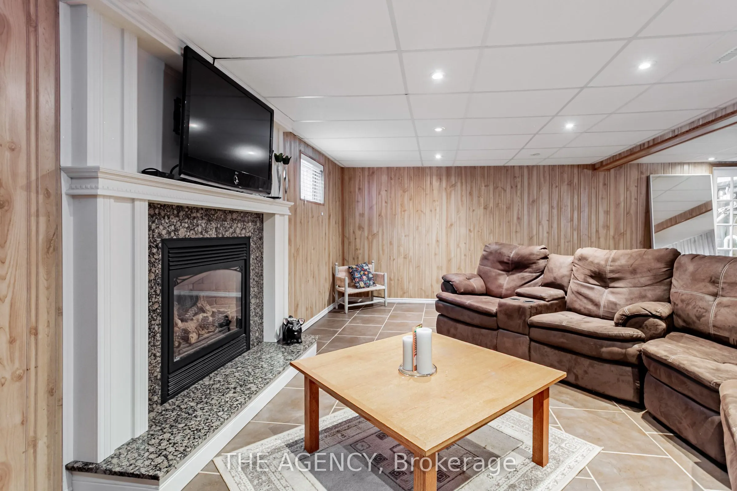 84 Blackthorn Lane