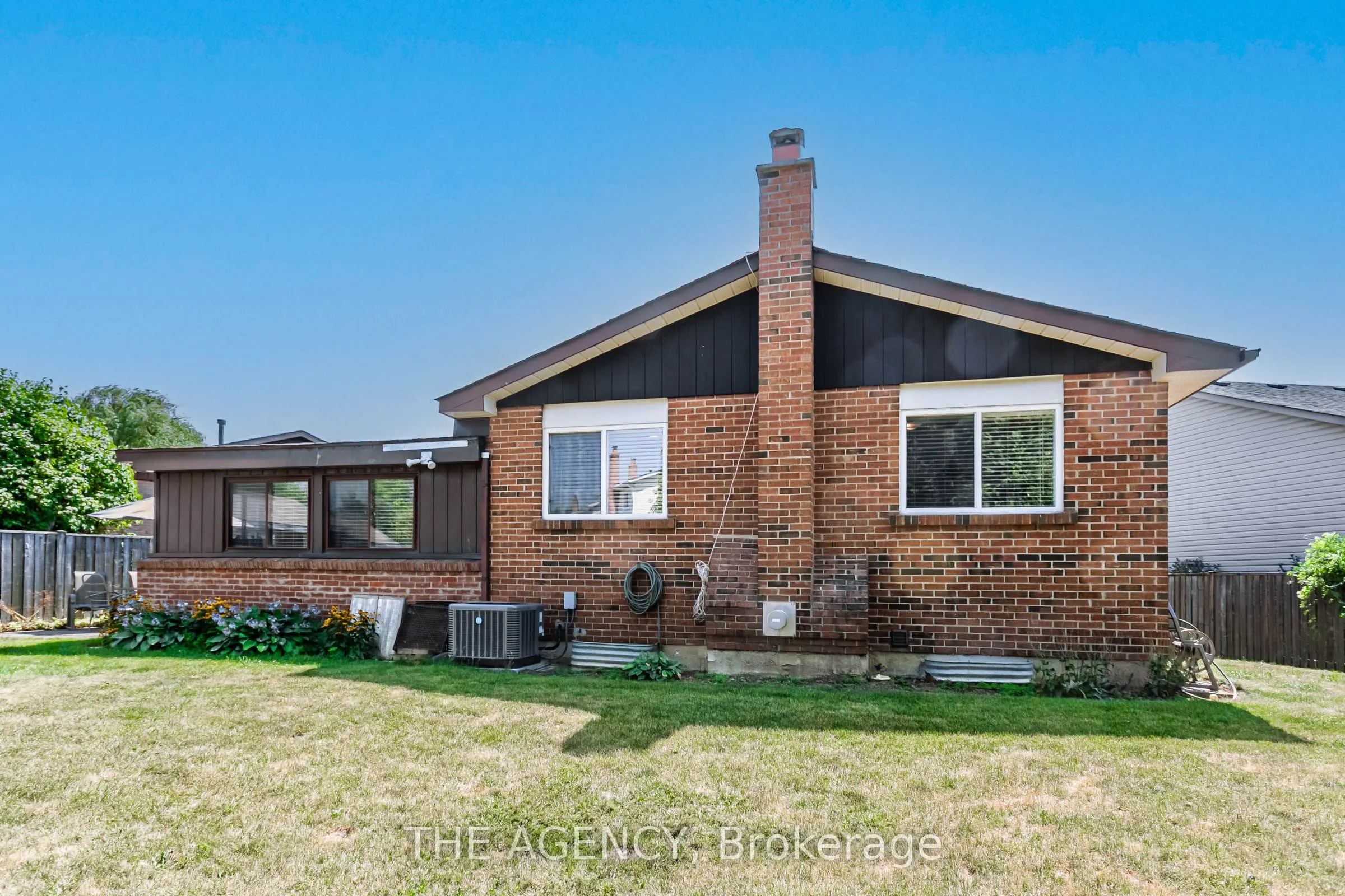 84 Blackthorn Lane