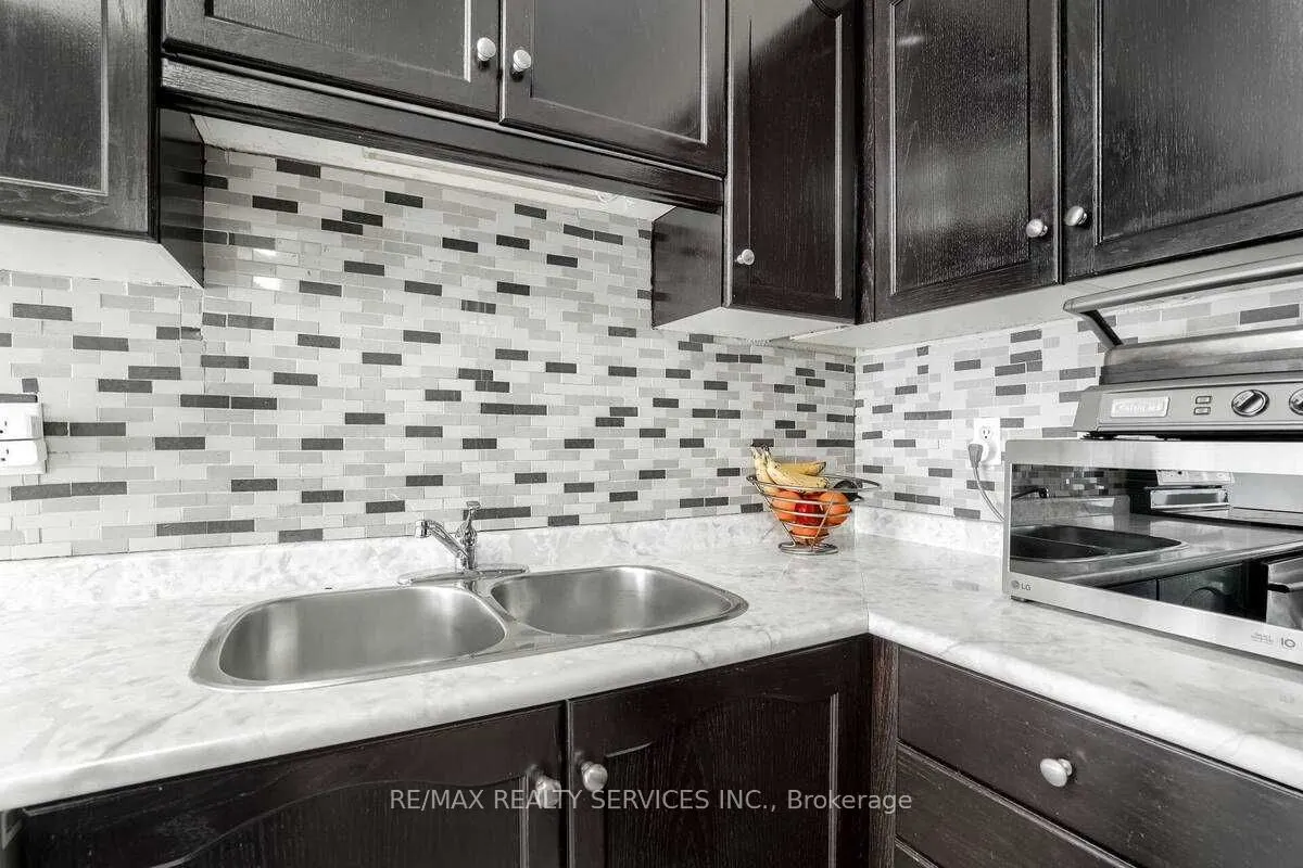 6888 Dillingwood Drive
