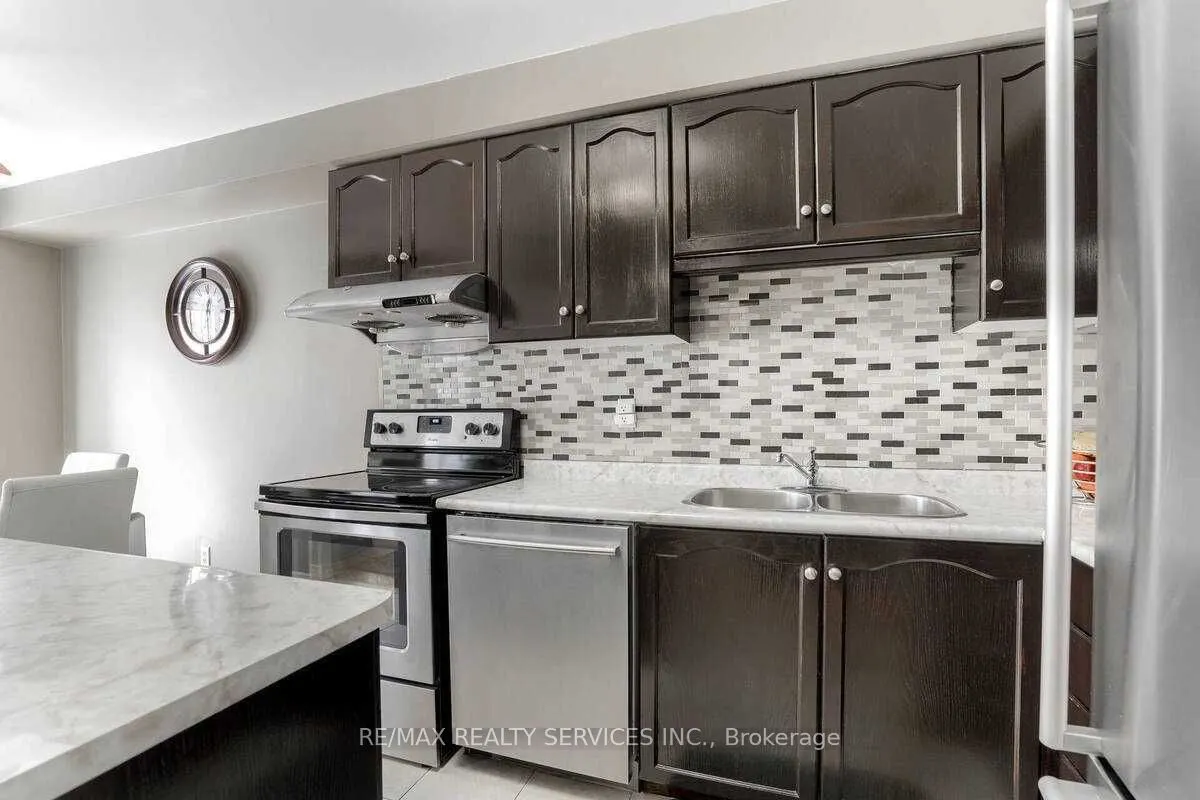 6888 Dillingwood Drive