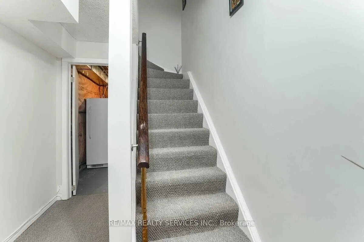 6888 Dillingwood Drive