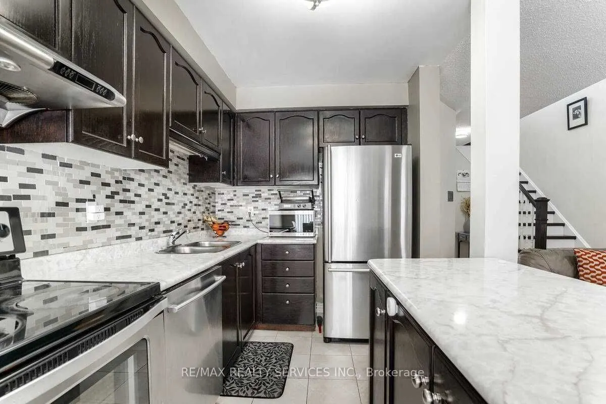 6888 Dillingwood Drive