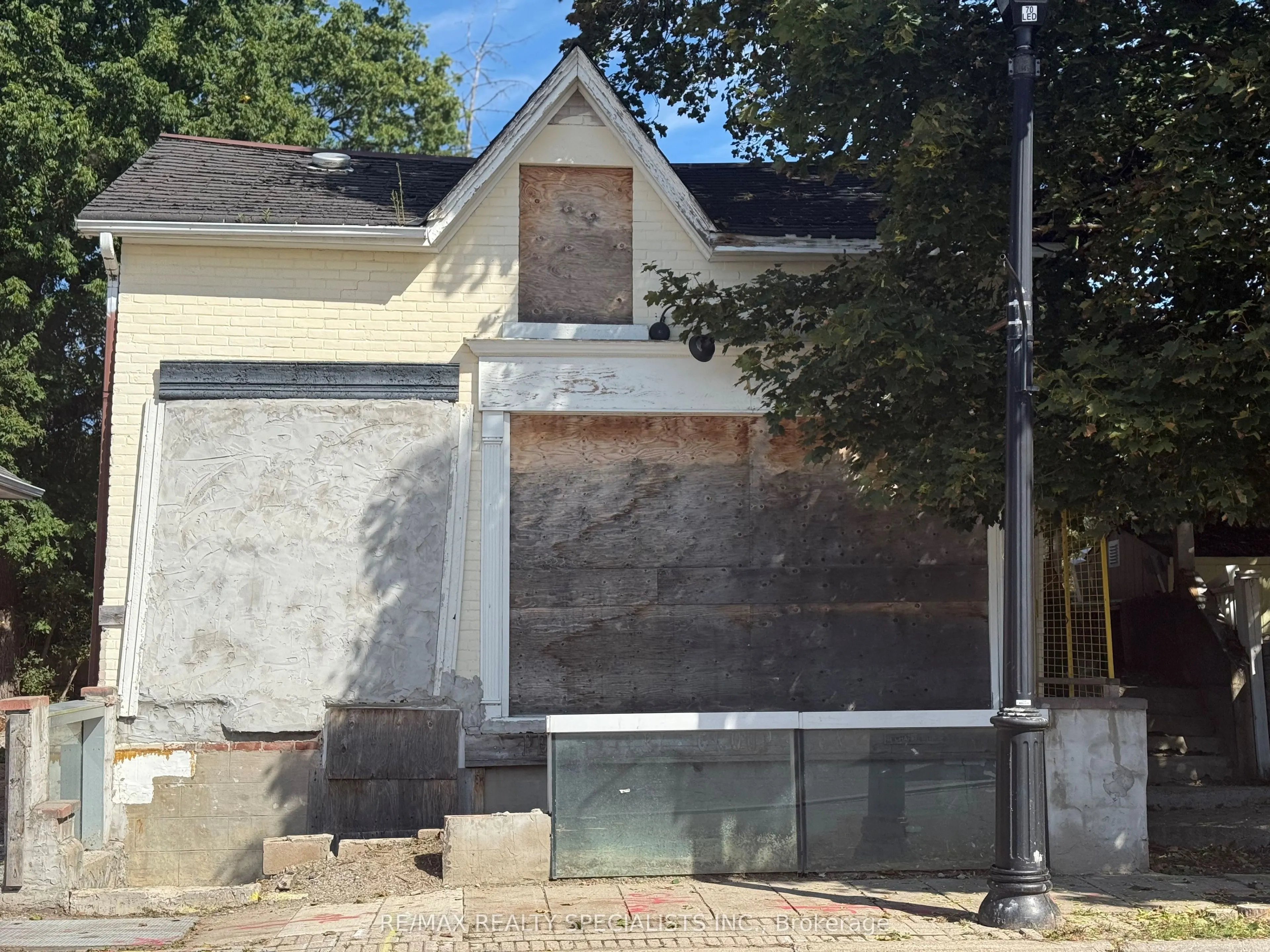 11 Chapel Street