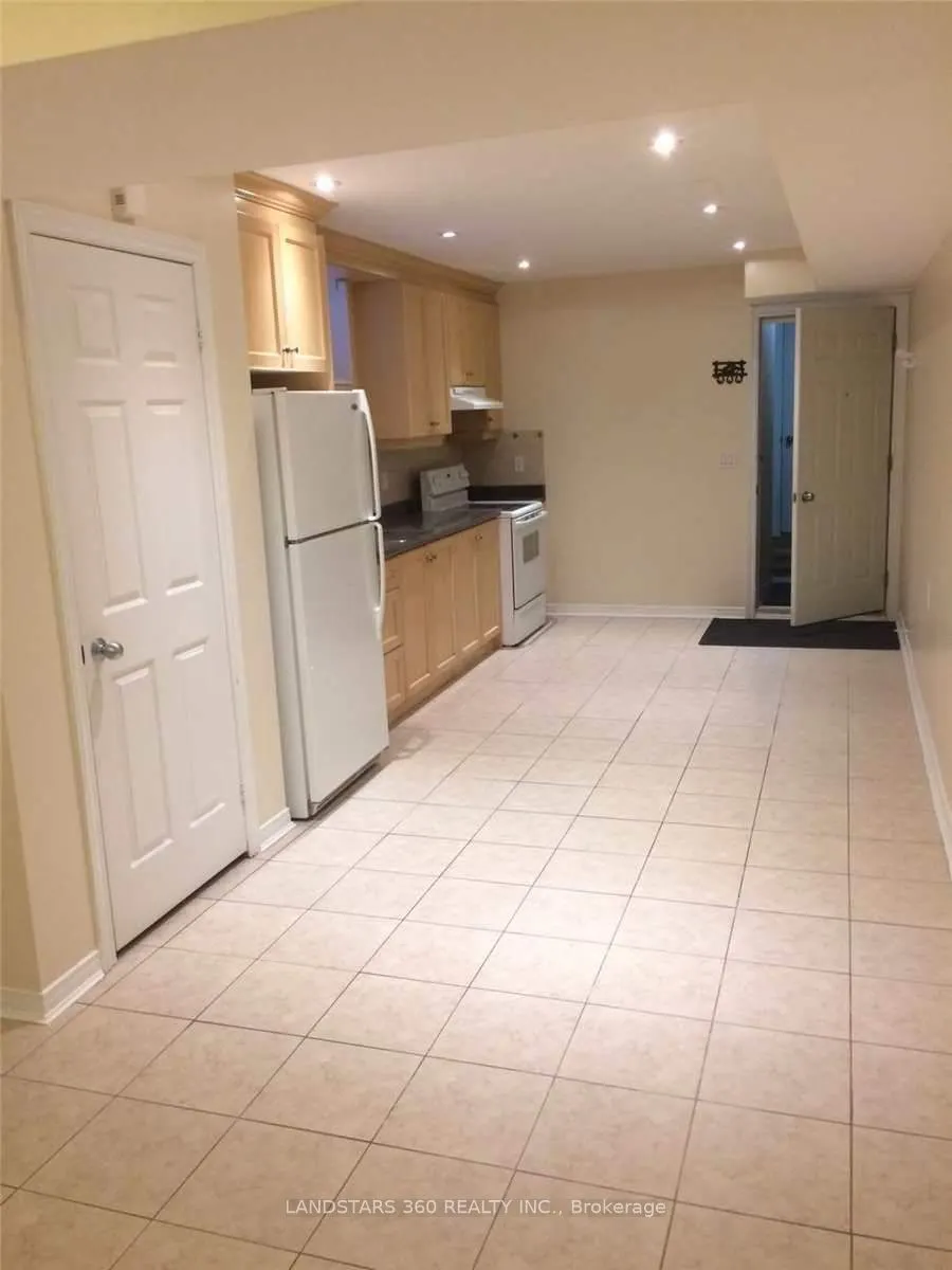 49 Boon Avenue, #Lower