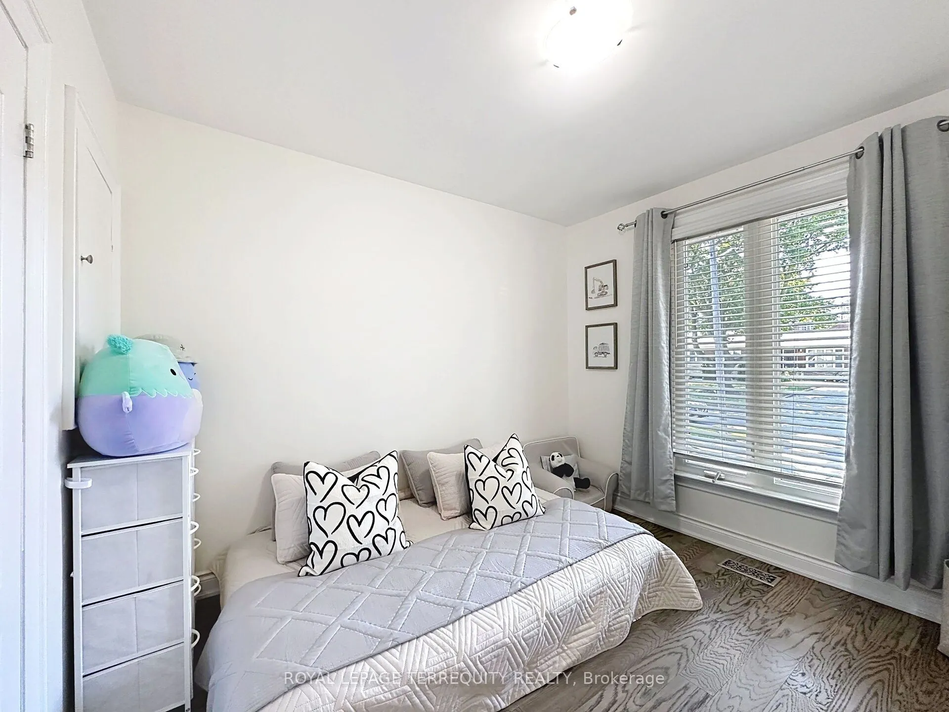 16 Pagebrook Drive