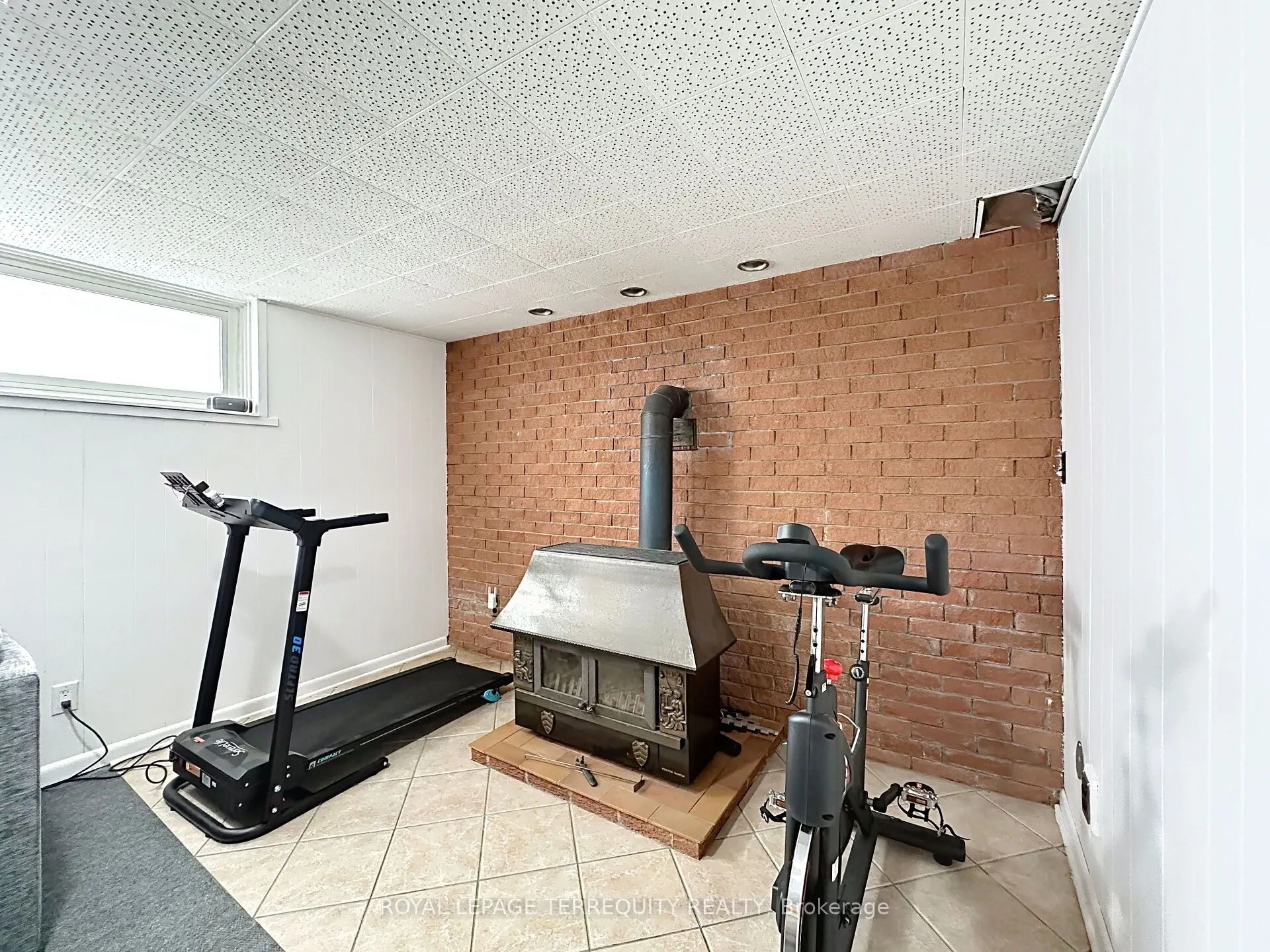 16 Pagebrook Drive