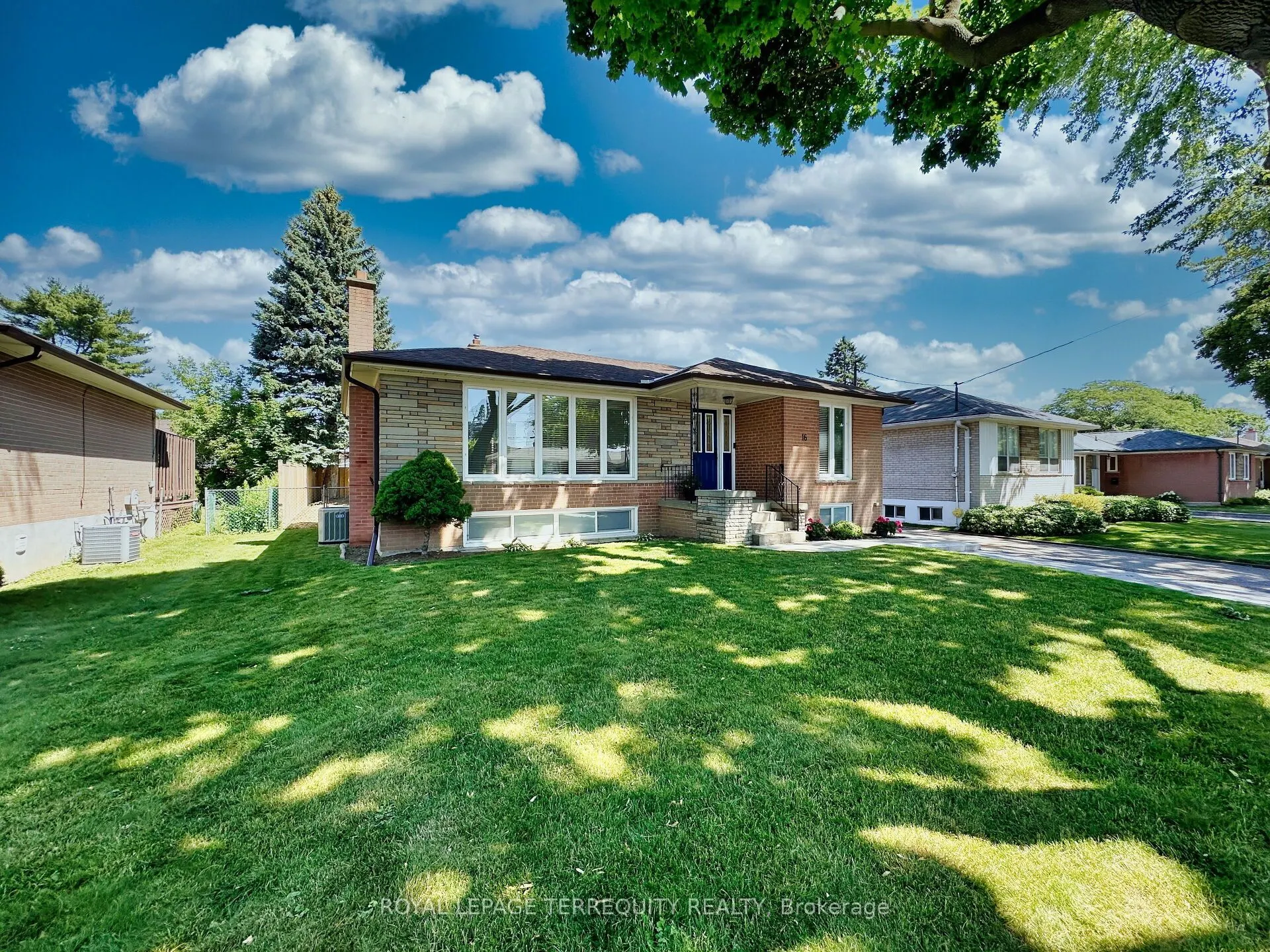 16 Pagebrook Drive