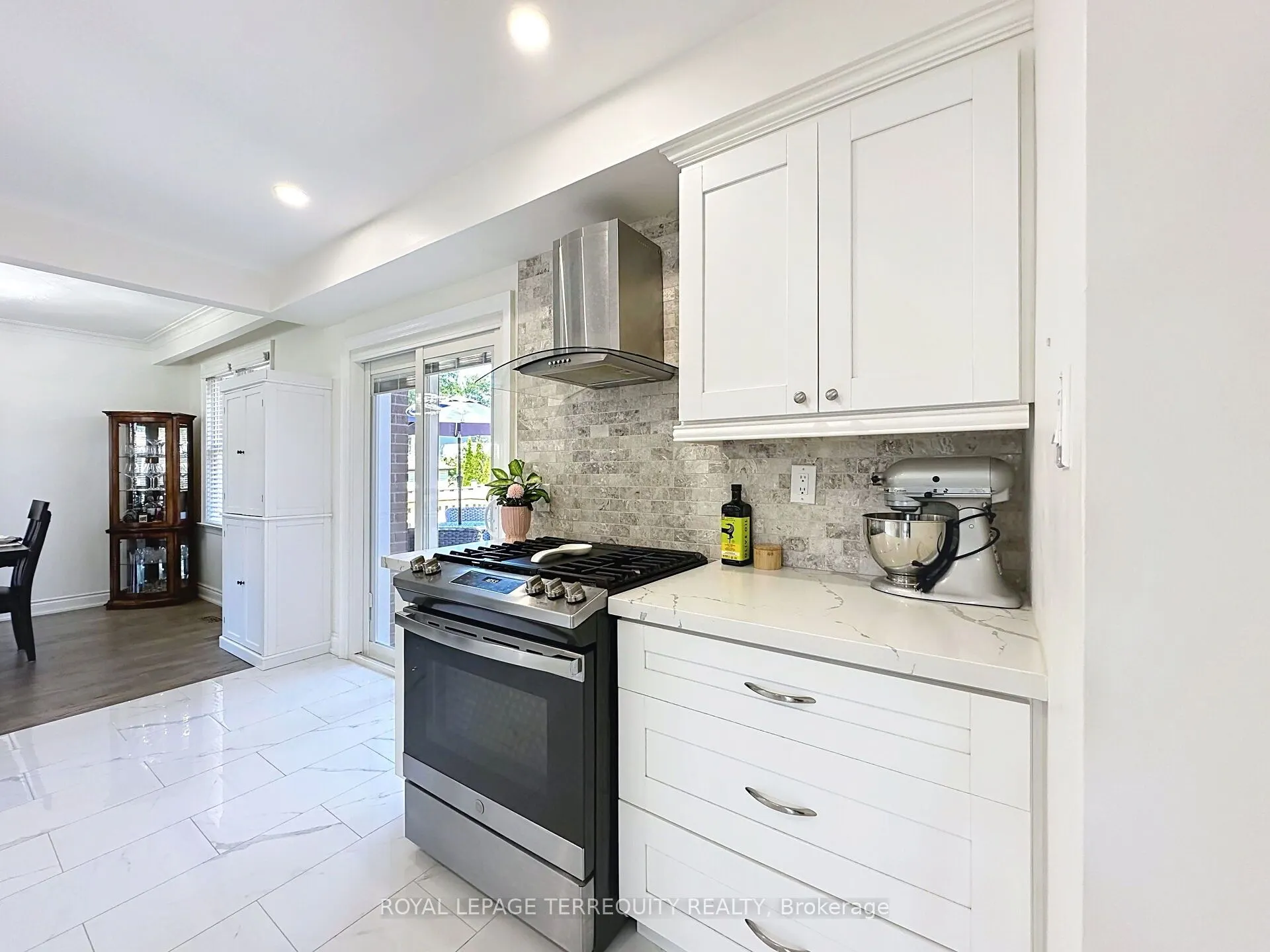 16 Pagebrook Drive