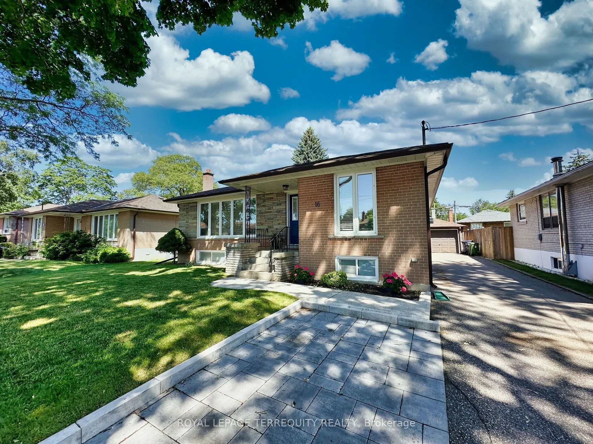 16 Pagebrook Drive