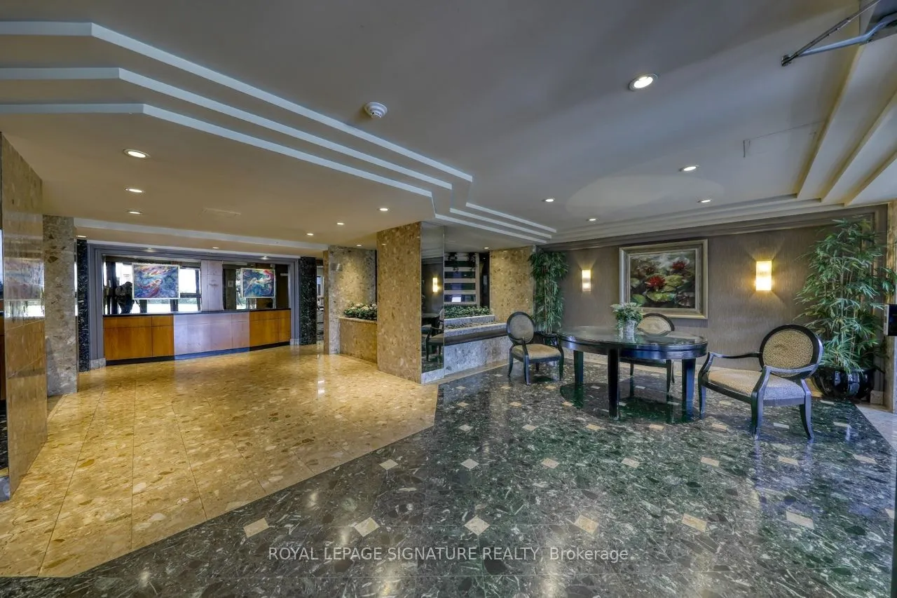 6 Humberline Drive, #904