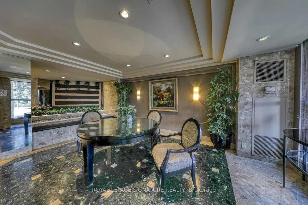 6 Humberline Drive, #904