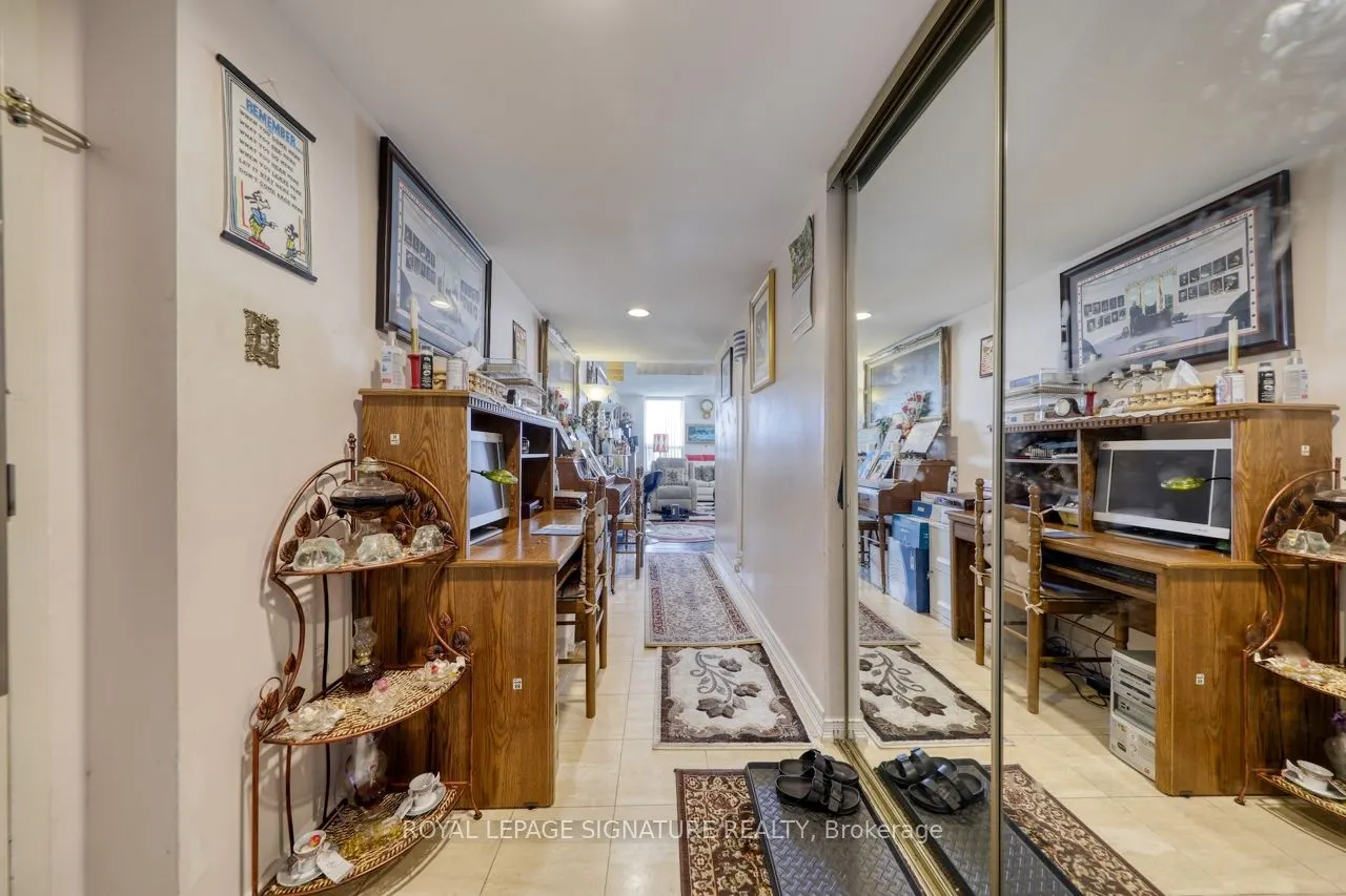 6 Humberline Drive, #904