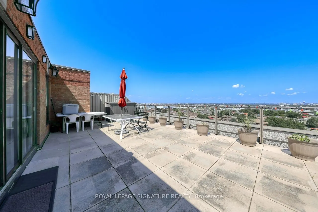 6 Humberline Drive, #904