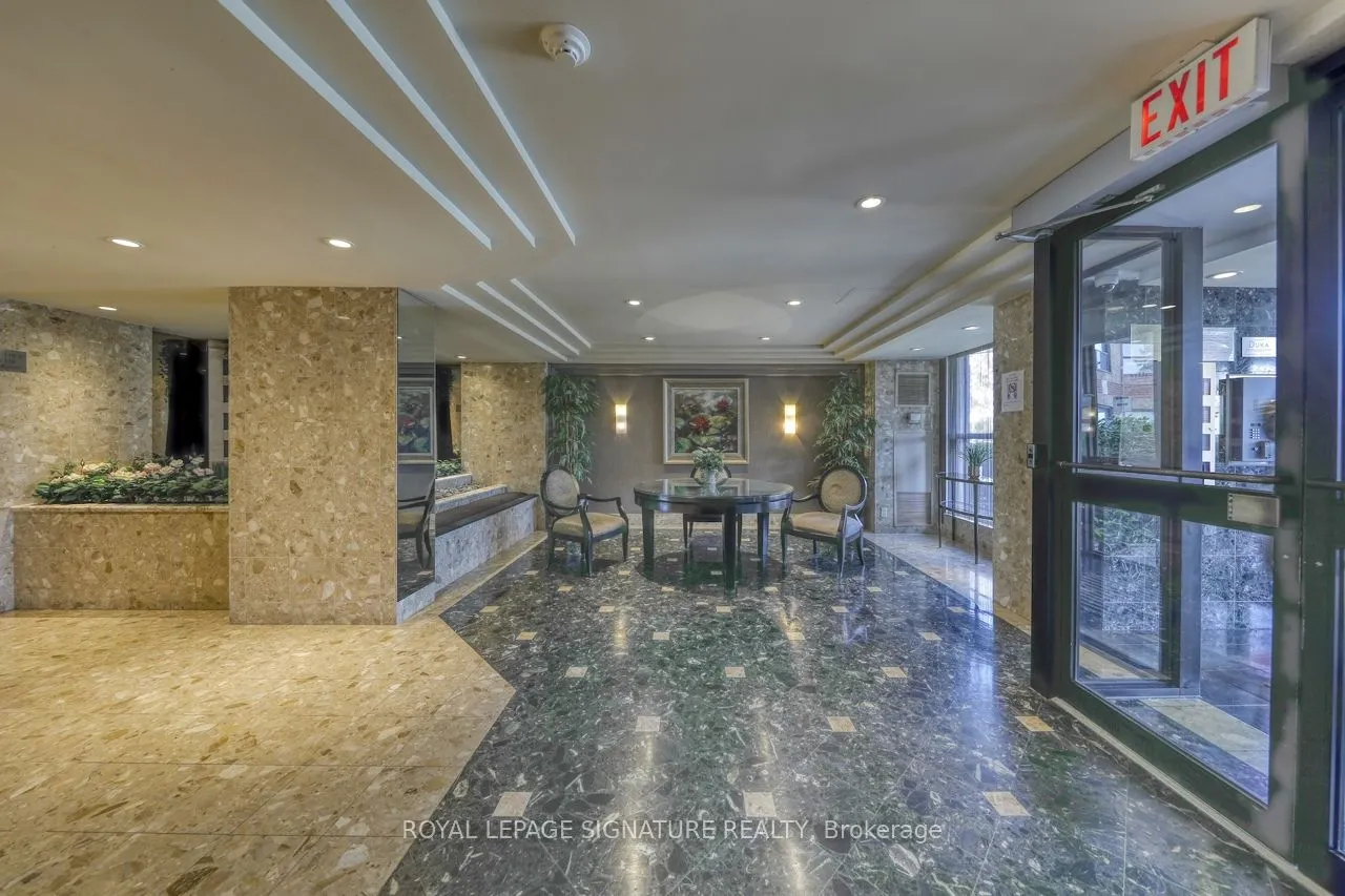 6 Humberline Drive, #904