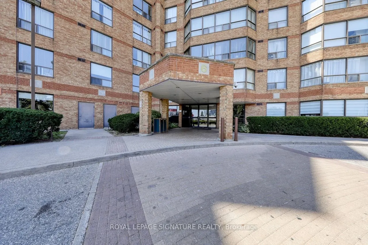 6 Humberline Drive, #904