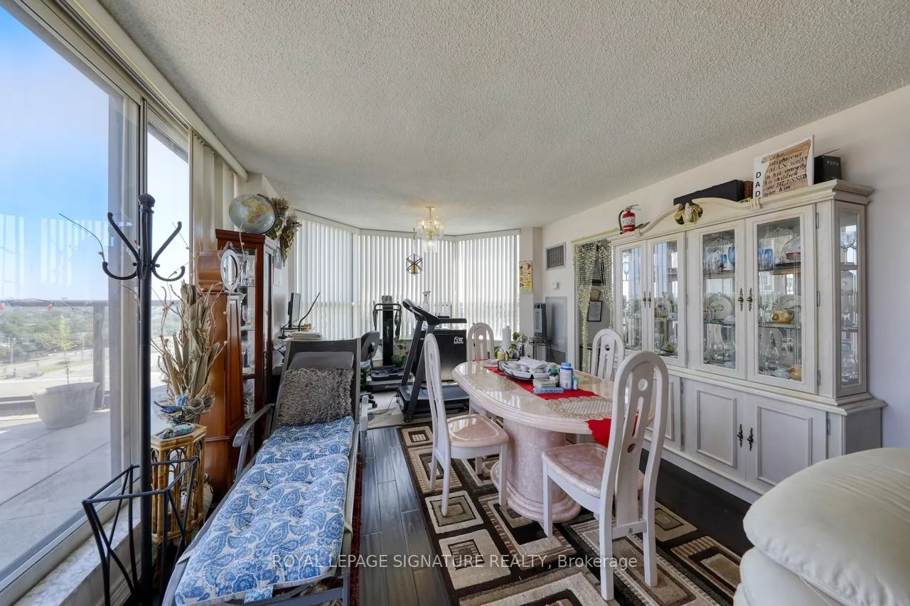 6 Humberline Drive, #904